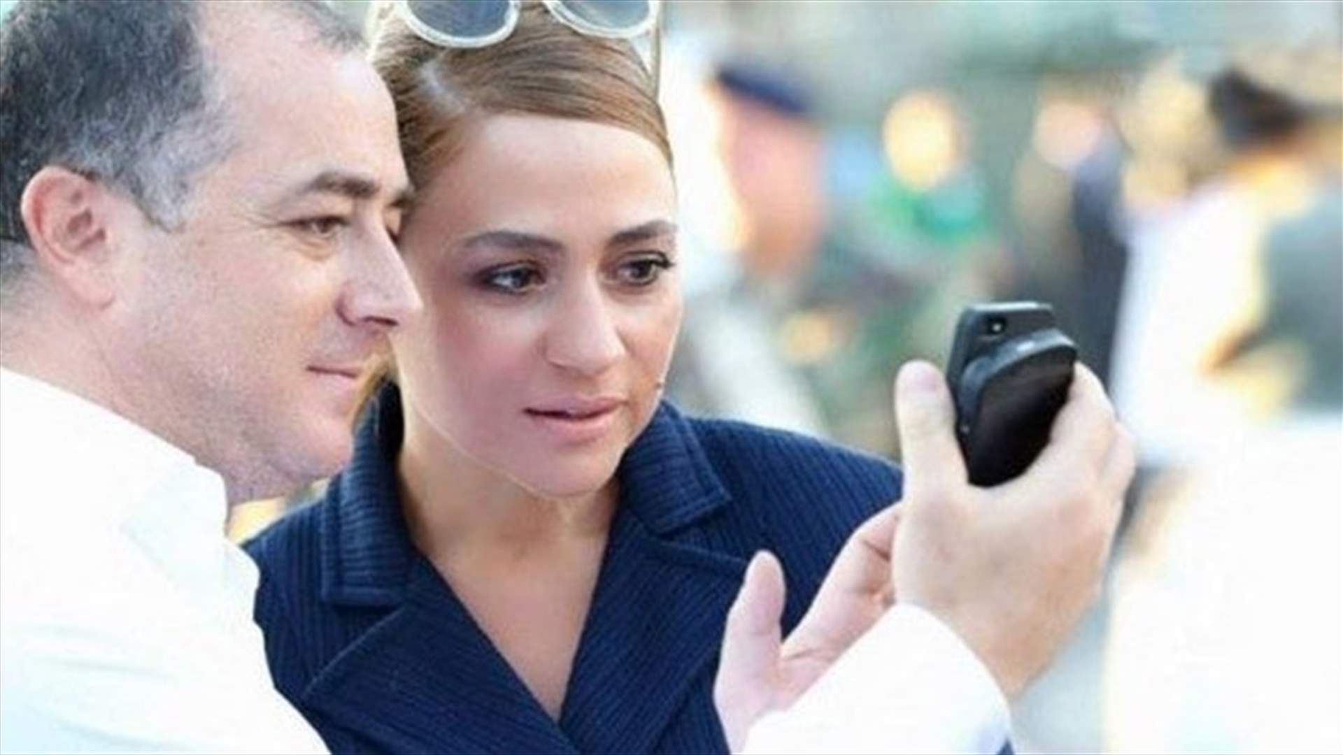 رحلة عائلية للوزير بو صعب وجوليا بطرس في الجبال الفرنسية (صورة)