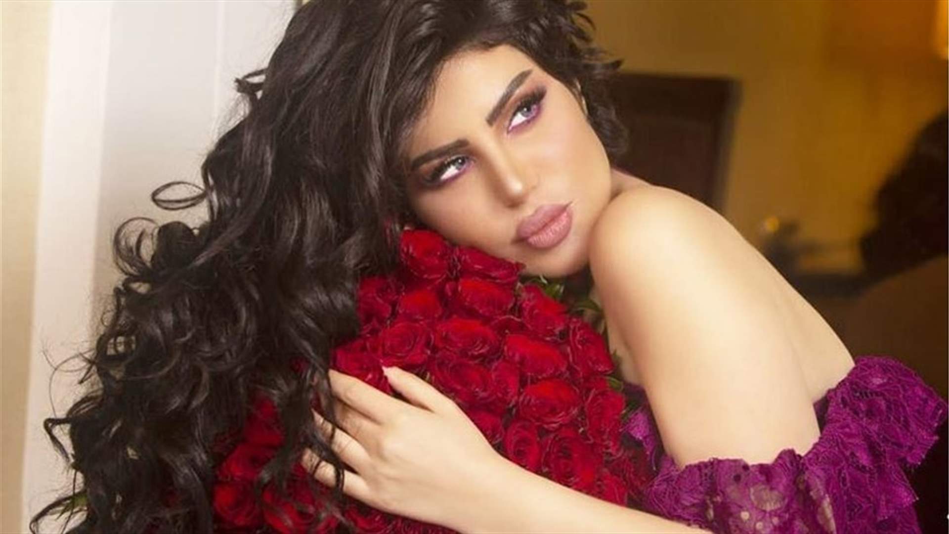 حليمة بولند على الثلج بالـ"شورت" القصير (صورة)