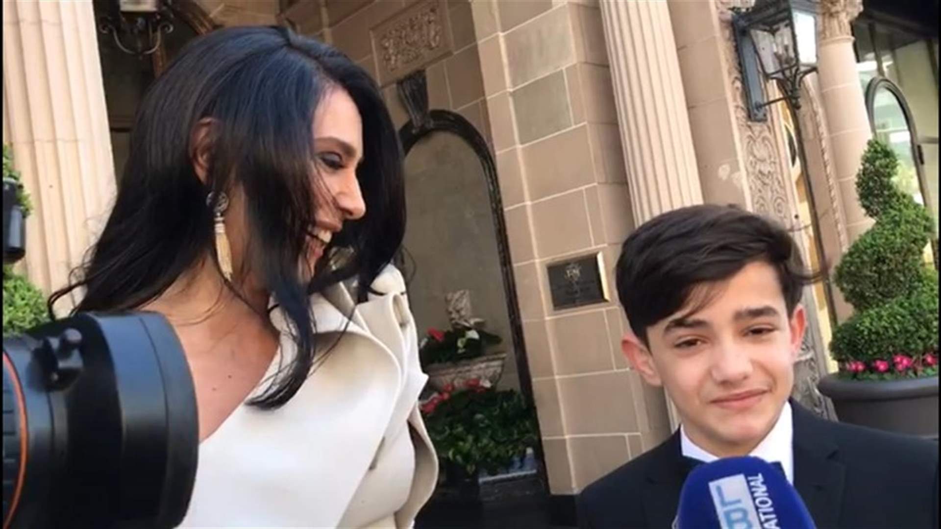 ماذا قال الطفل زين لنادين لبكي قبيل توجّههما إلى حفل الأوسكار؟ (فيديو)