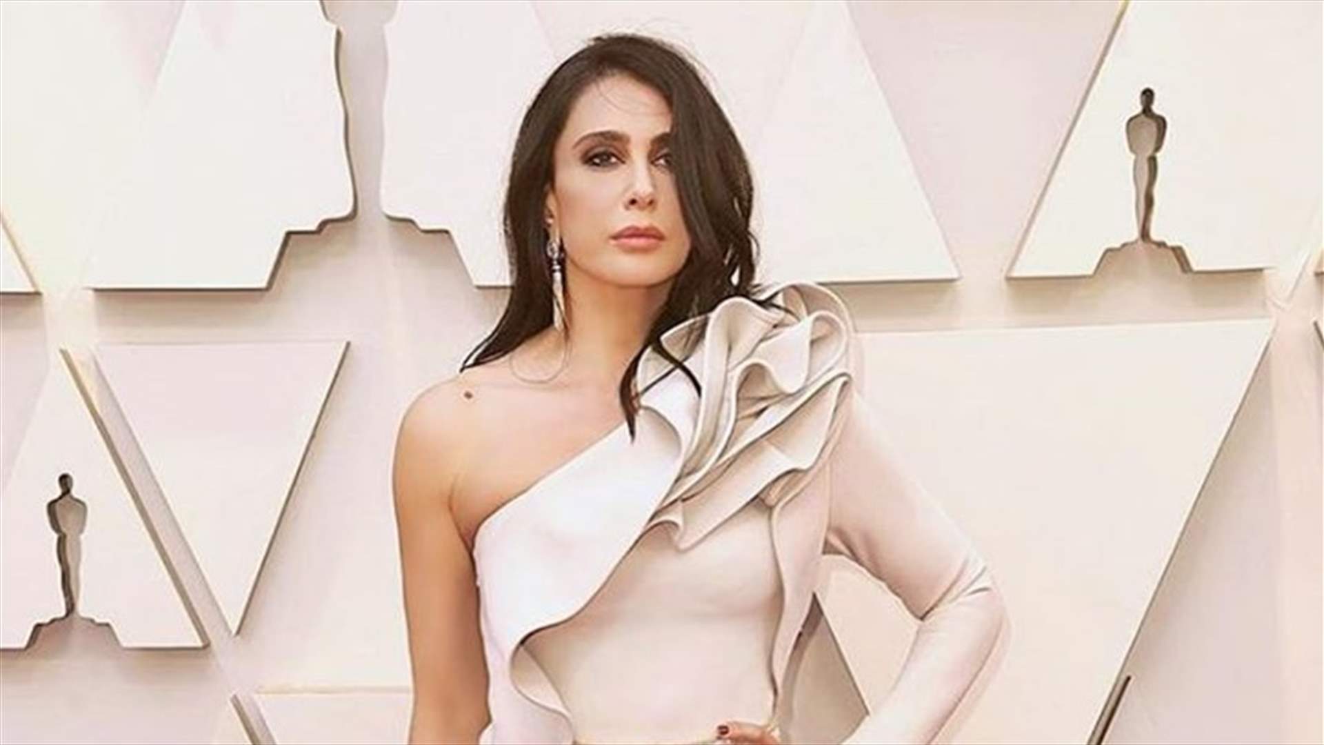 دموع نادين لبكي في المطار.. وهذا ما تحضّر له بعد الأوسكار (خاص)