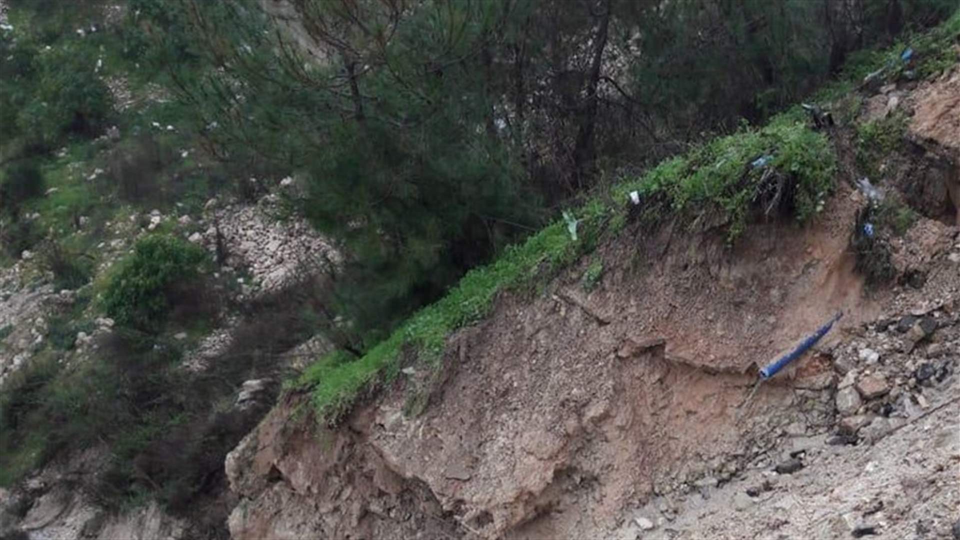 داخلية الغرب في "الاشتراكي": لمسح اضرار الانهيارات والتعويض في عرمون (صور)