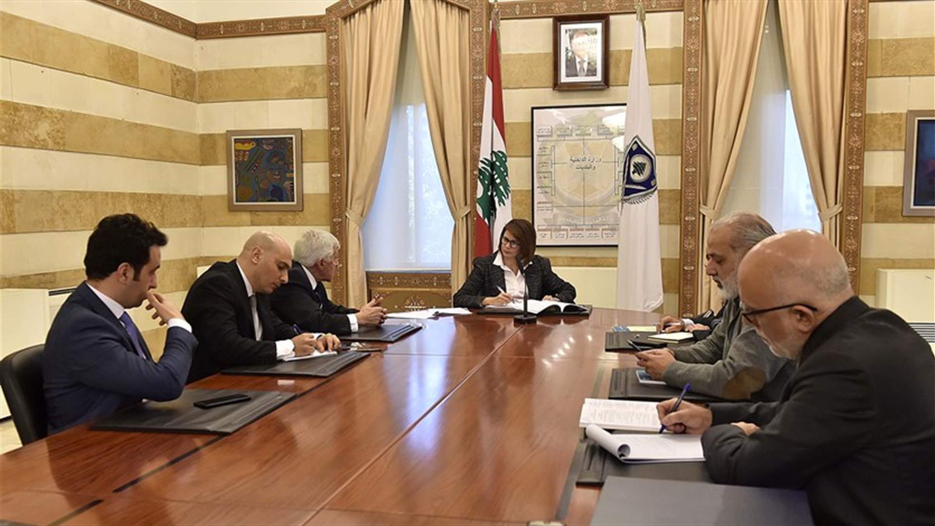 الحسن ترأست اجتماع لجنة السلامة المرورية... وهذا ما تم الاتفاق عليه