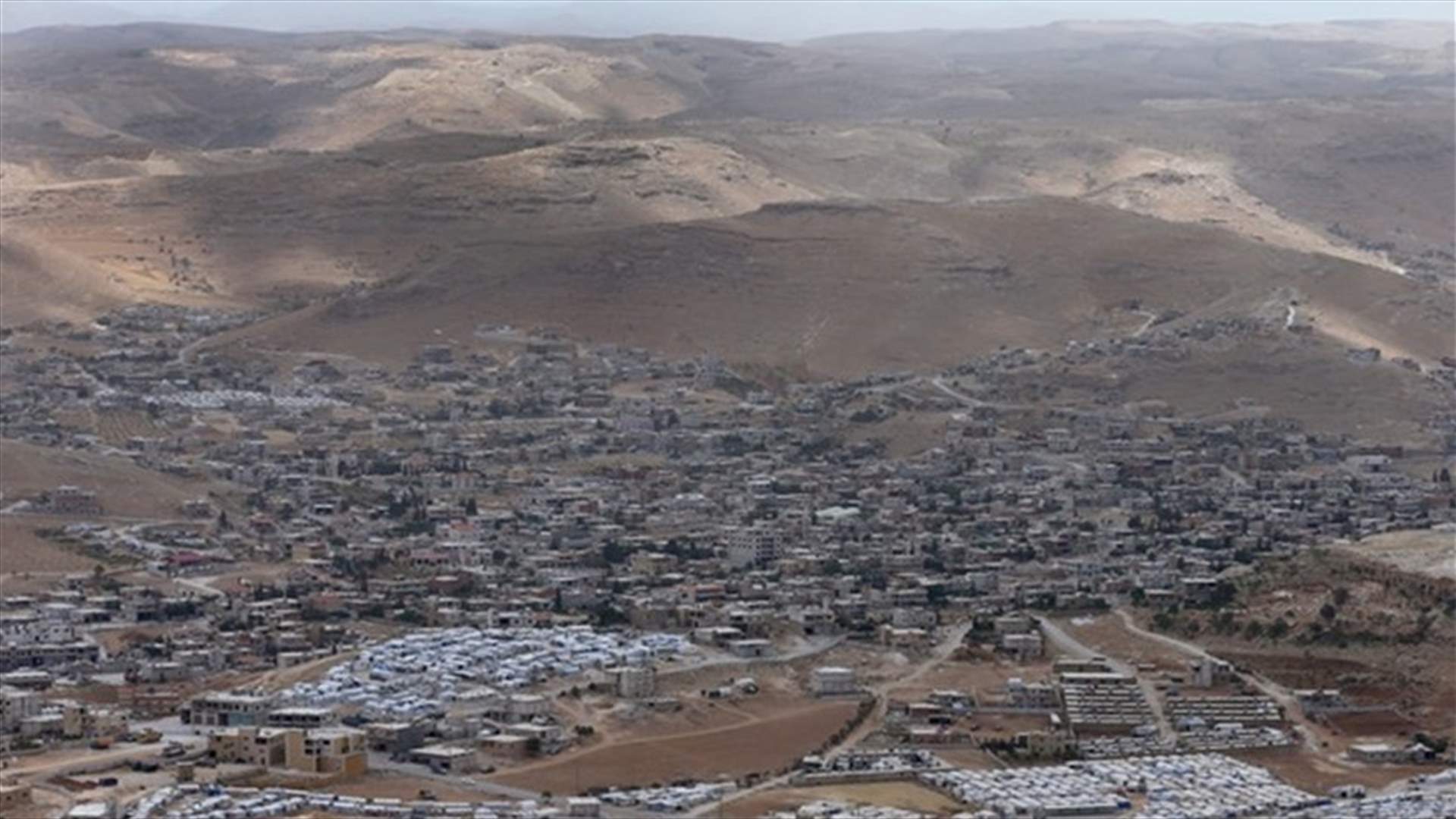 ضبط أسلحة وذخائر تحت خيمة في عرسال... اليكم التفاصيل