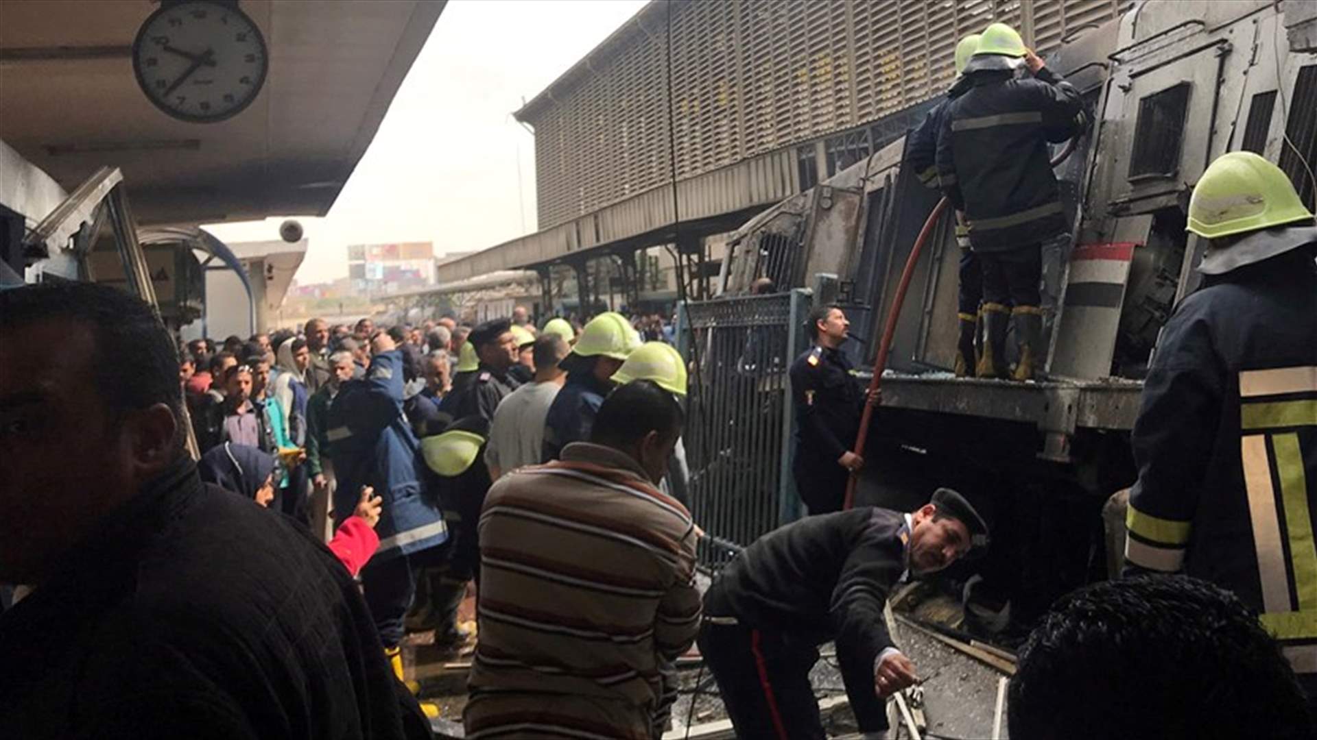 النائب العام المصري يأمر بتوقيف 6 أشخاص في قضية حادث قطار القاهرة