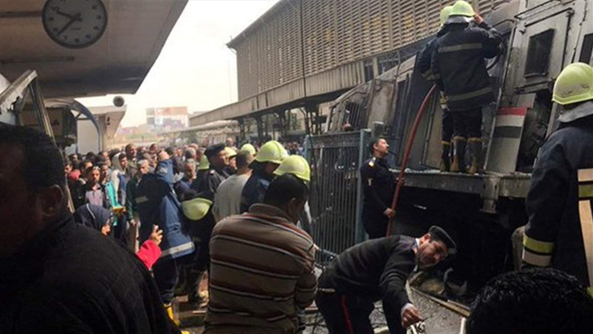 Six detained for four days over deadly Cairo train crash