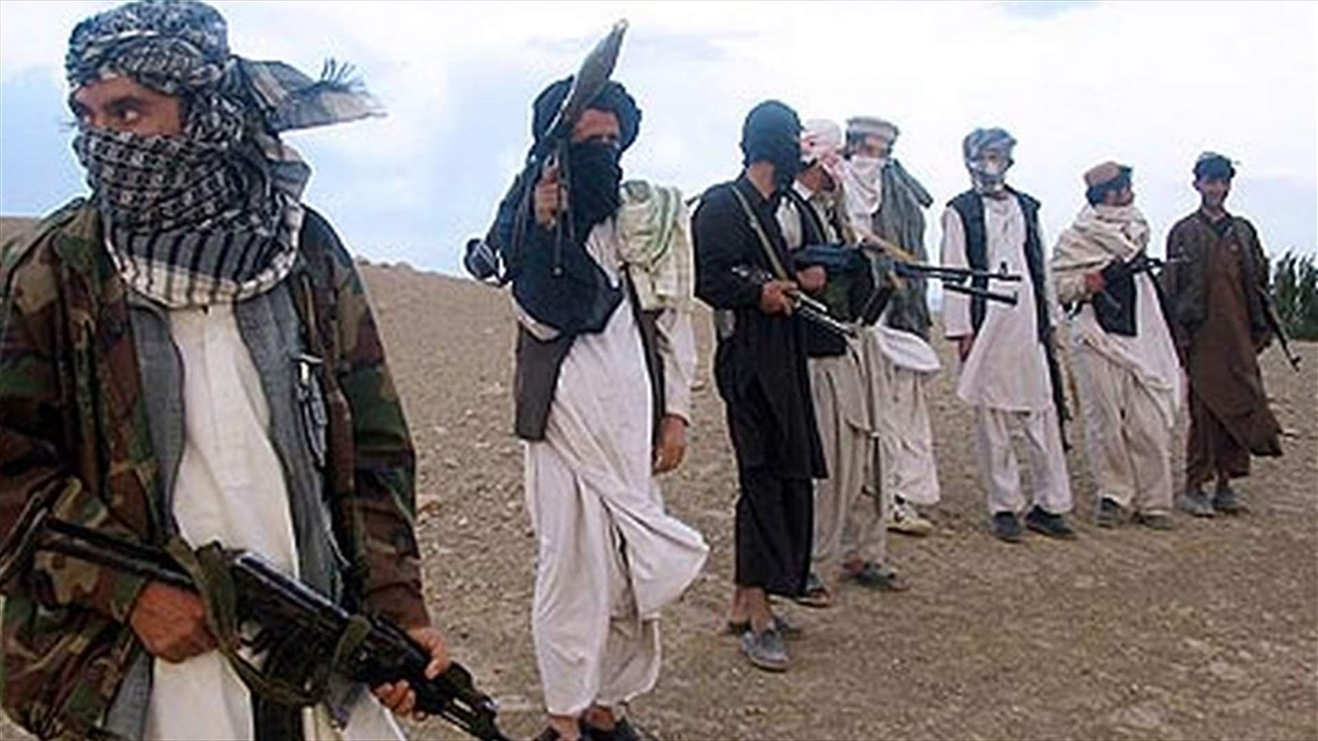 طالبان تشن هجوما على قاعدة أميركية أفغانية في هلمند