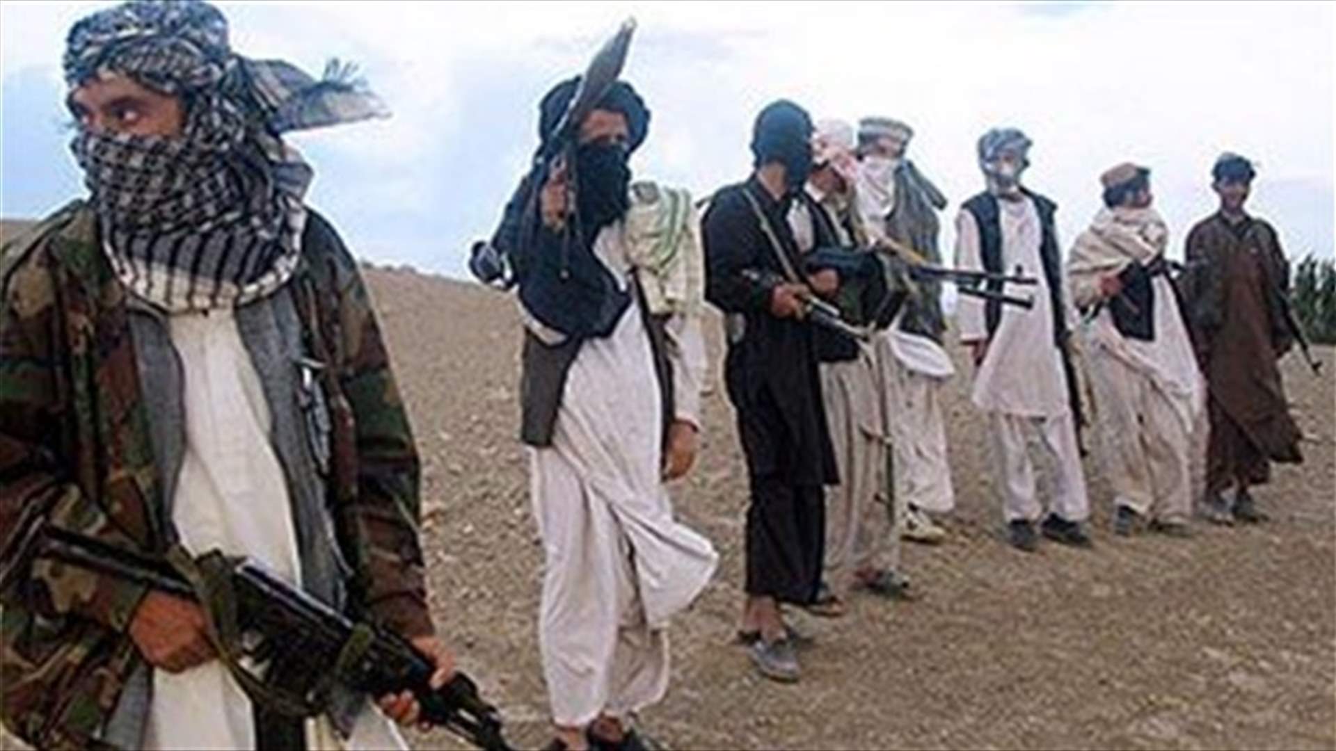 Afghan forces clash with Taliban to retain control over military base