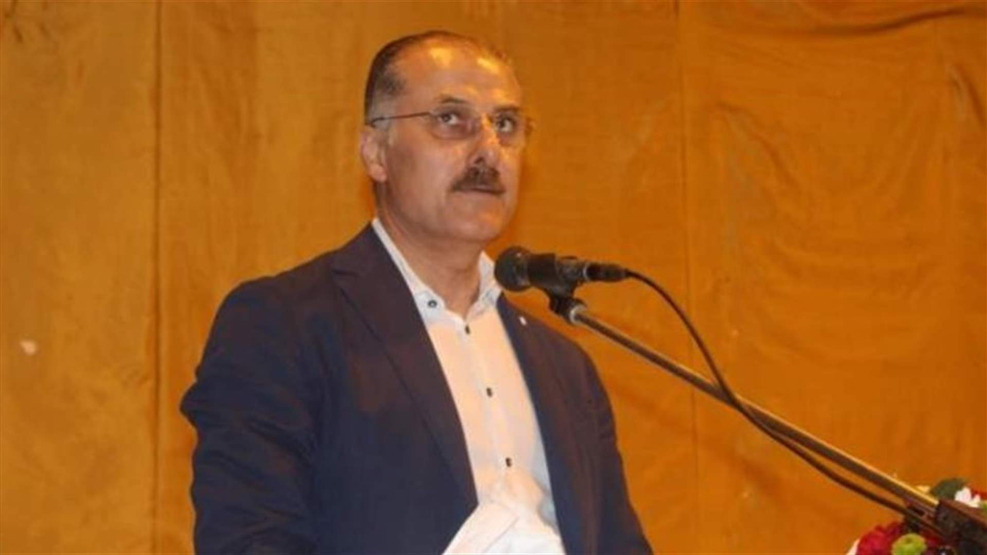 عبدالله: هناك رواتب منتفخة والخزينة فارغة