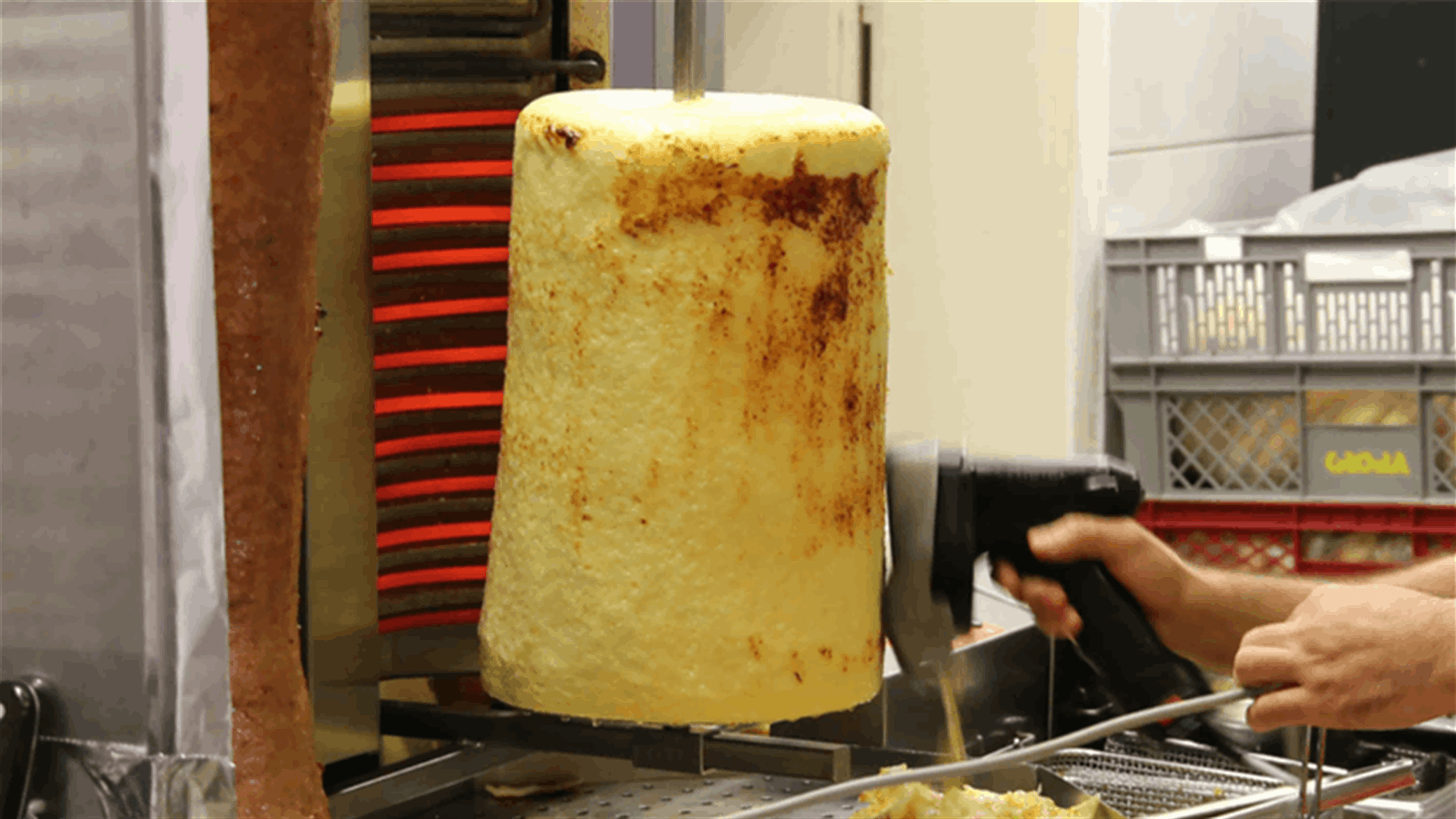 كباب الجبنة... ابتكار جديد للنباتيين