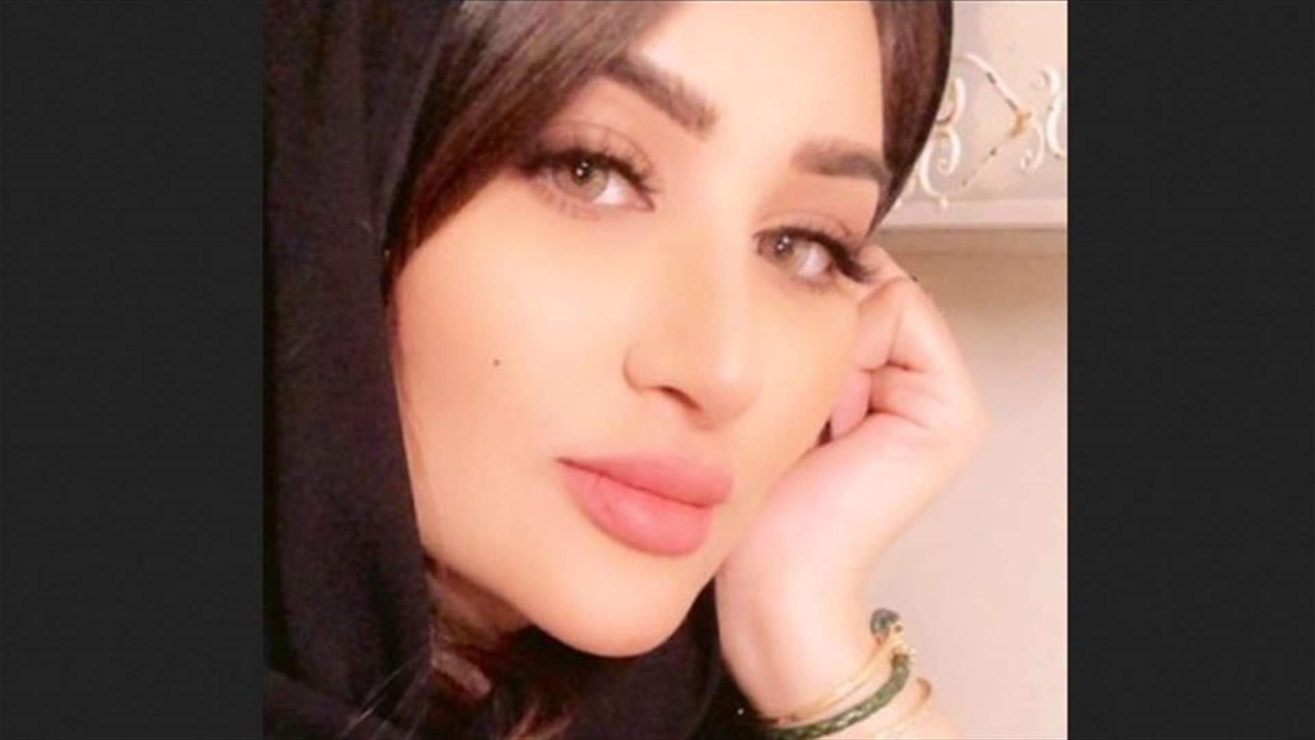اعلامية سعودية شهيرة تتلقّى هدية غير متوقّعة من أحد المواطنين (فيديو)