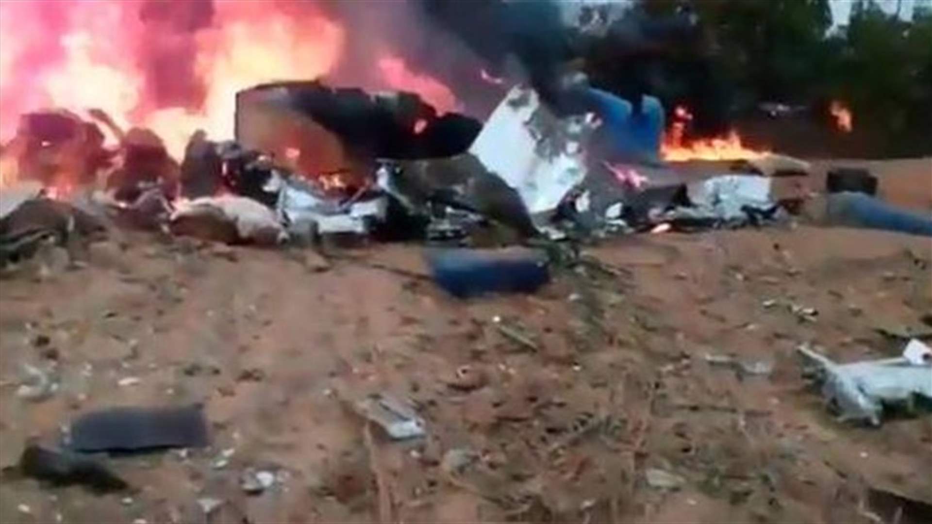 مقتل 12 شخصا في تحطم طائرة في كولومبيا
