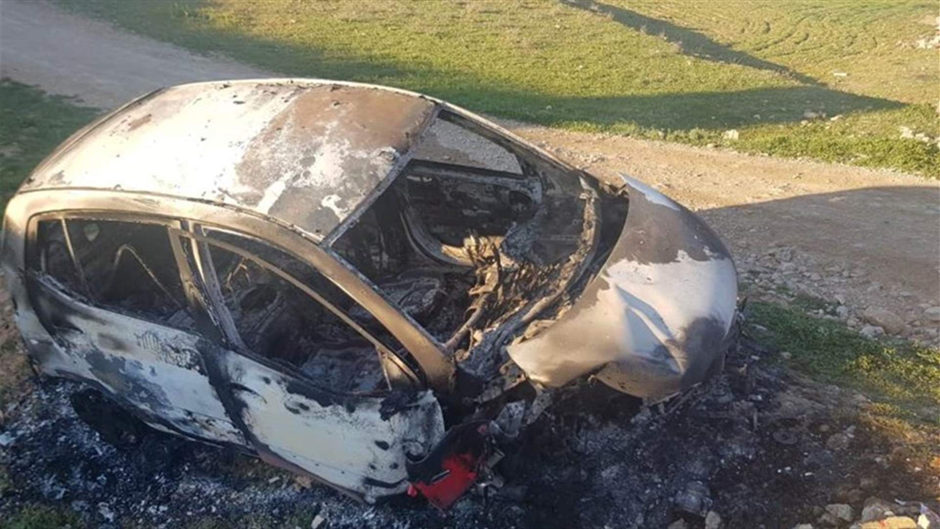جرح مواطن بانقلاب سيارته في العين بعلبك