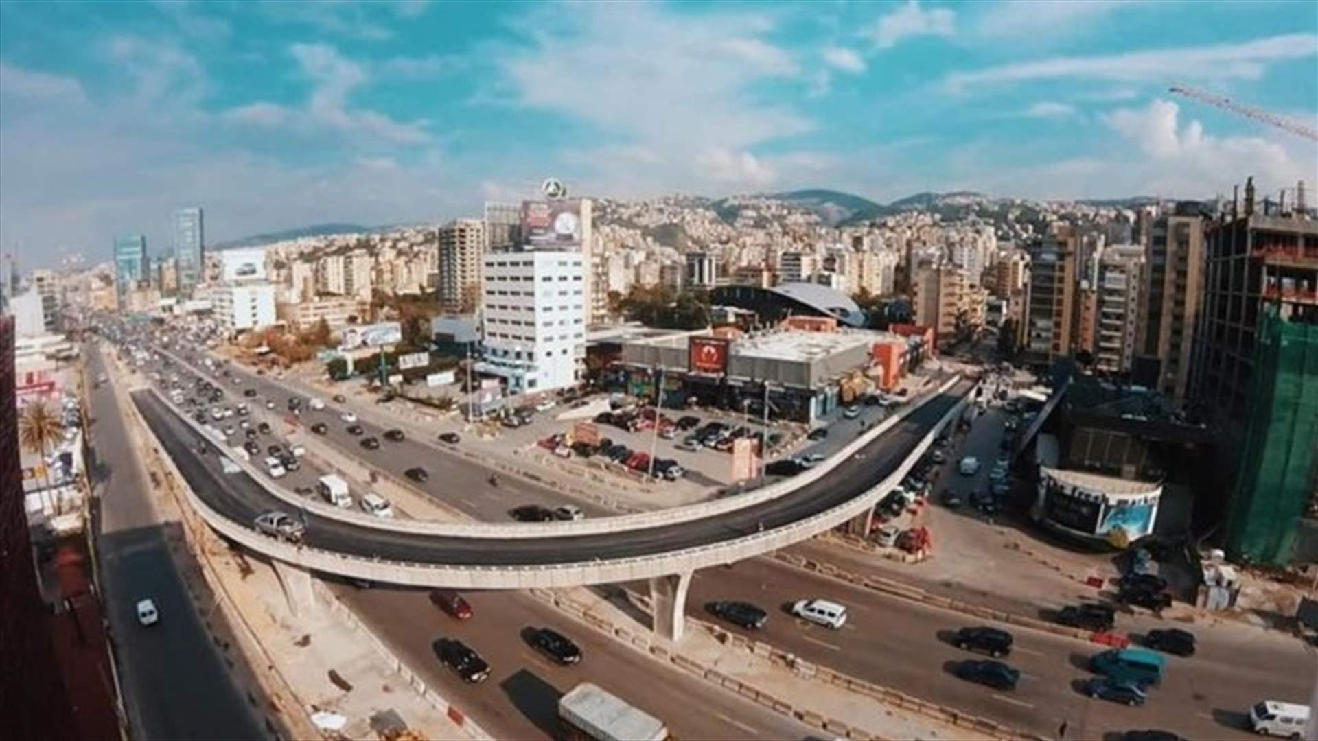 الصور الأولى لجسري جلّ الديب من سماء لبنان