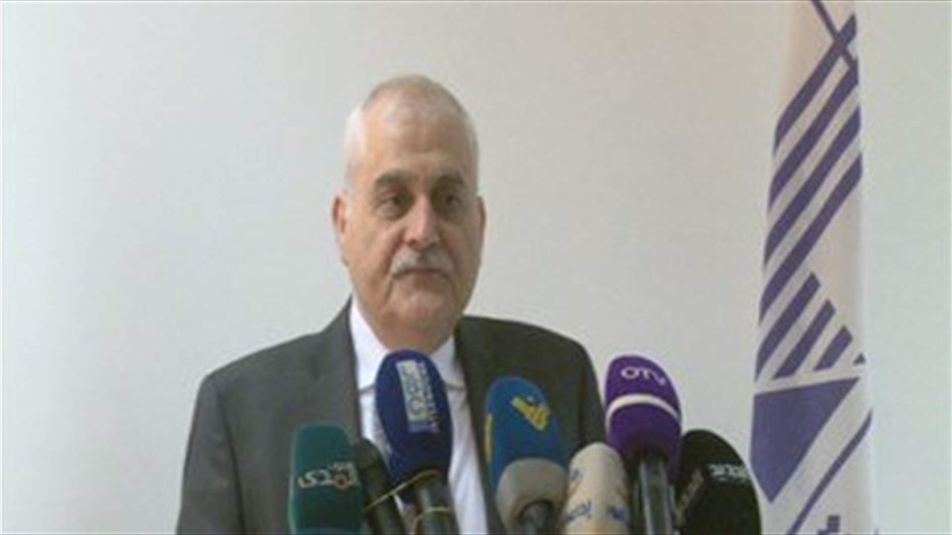 Minister Jabak tours governmental hospitals in Jbeil