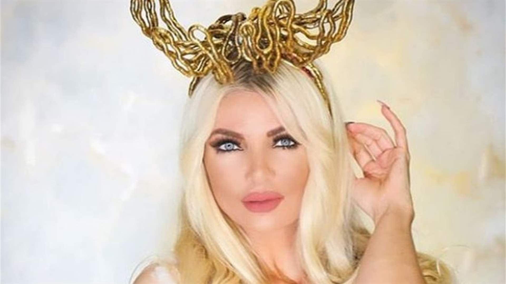 تفاصيل محاكمة ميريام كلينك بتهمة تهديد شاعر بالقتل