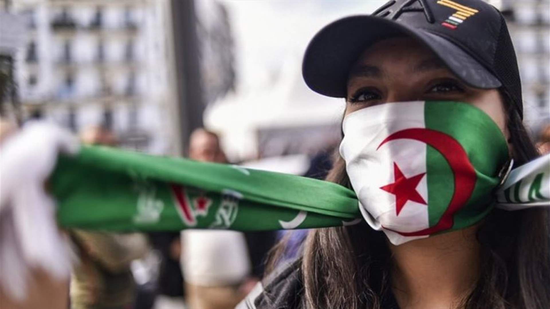 محتجون يتجمعون في وسط الجزائر