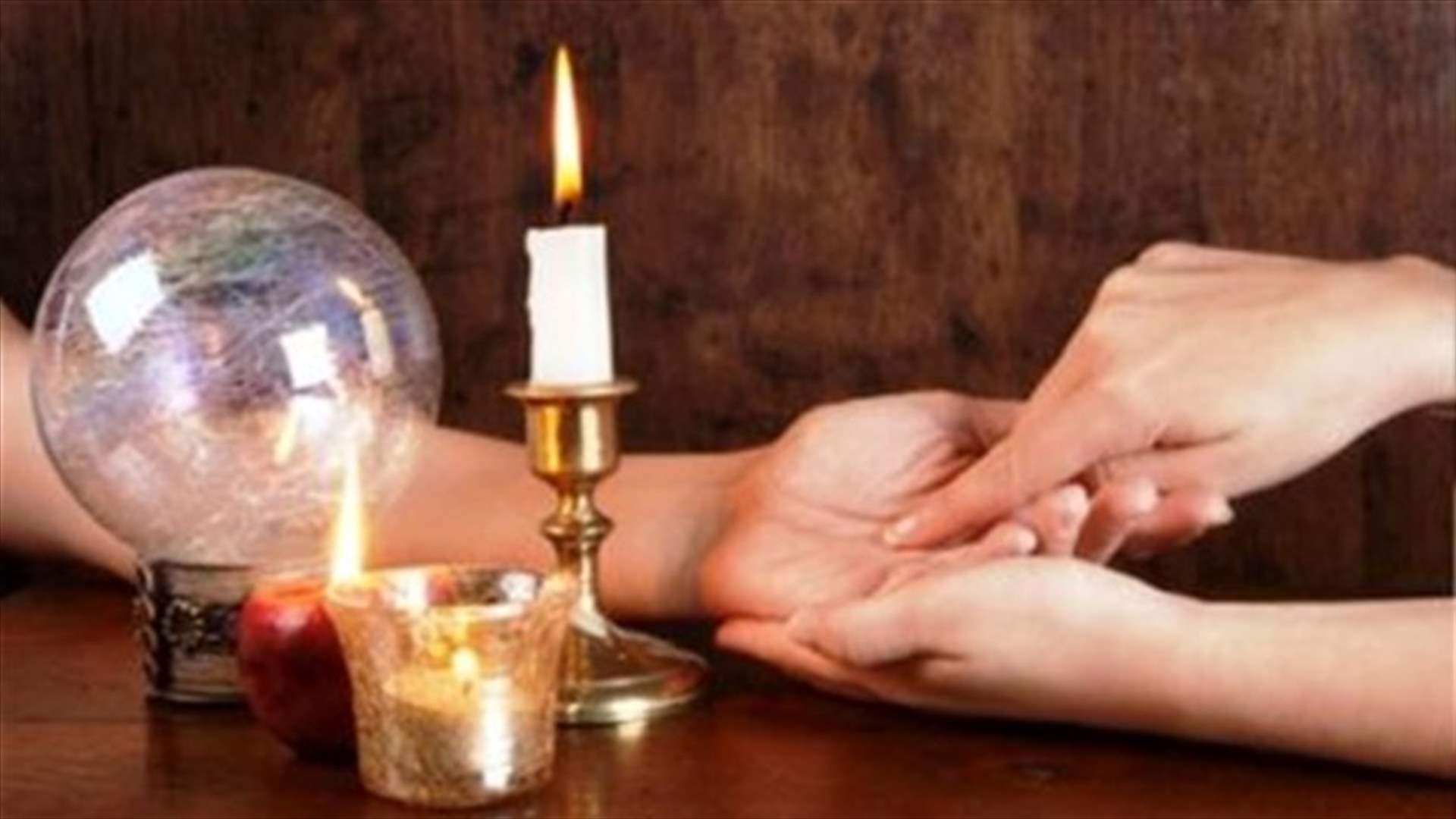 سجن عرافة لم تعثر على الرجل المناسب لزبونتها