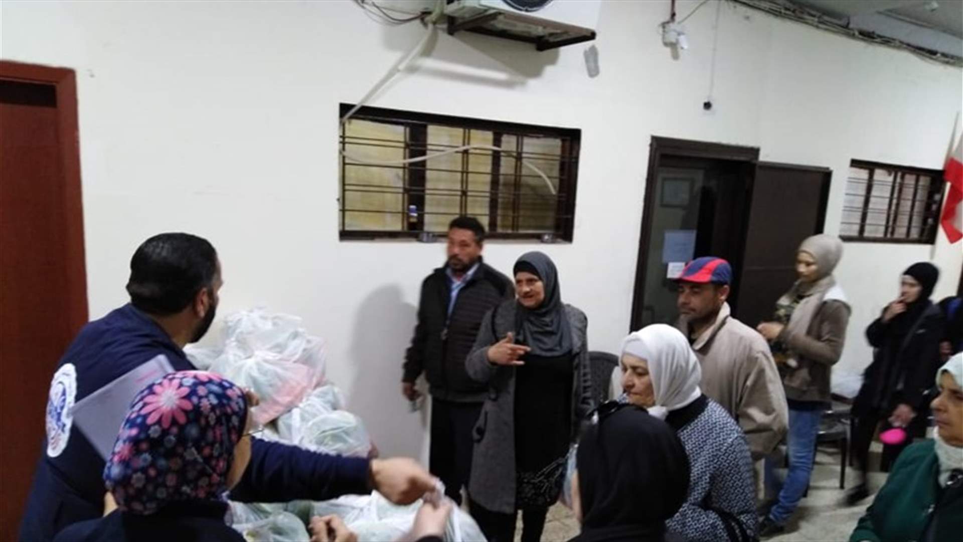 ضبط كمية من الخضار المهربة وتوزيعها على المحتاجين في طرابلس