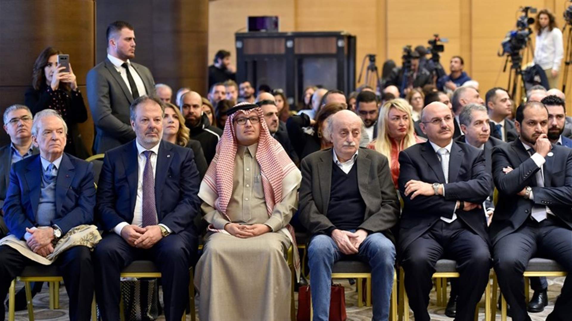 "التقدمي" أطلق مؤتمر النازحين...جنبلاط: العودة لن تتحقق طالما يرفضها النظام