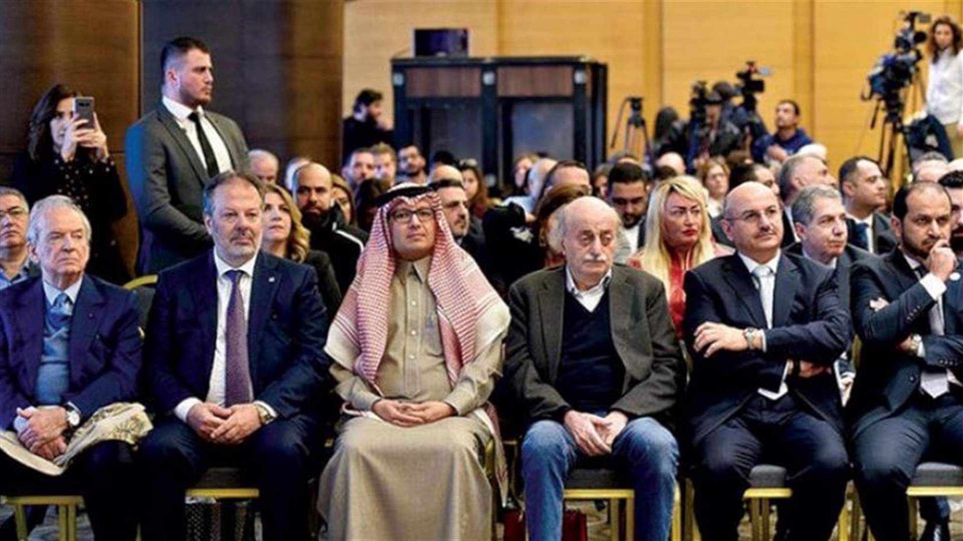 ملف النازحين يجمع "الاشتراكي" و"القوات" برؤية متقاربة