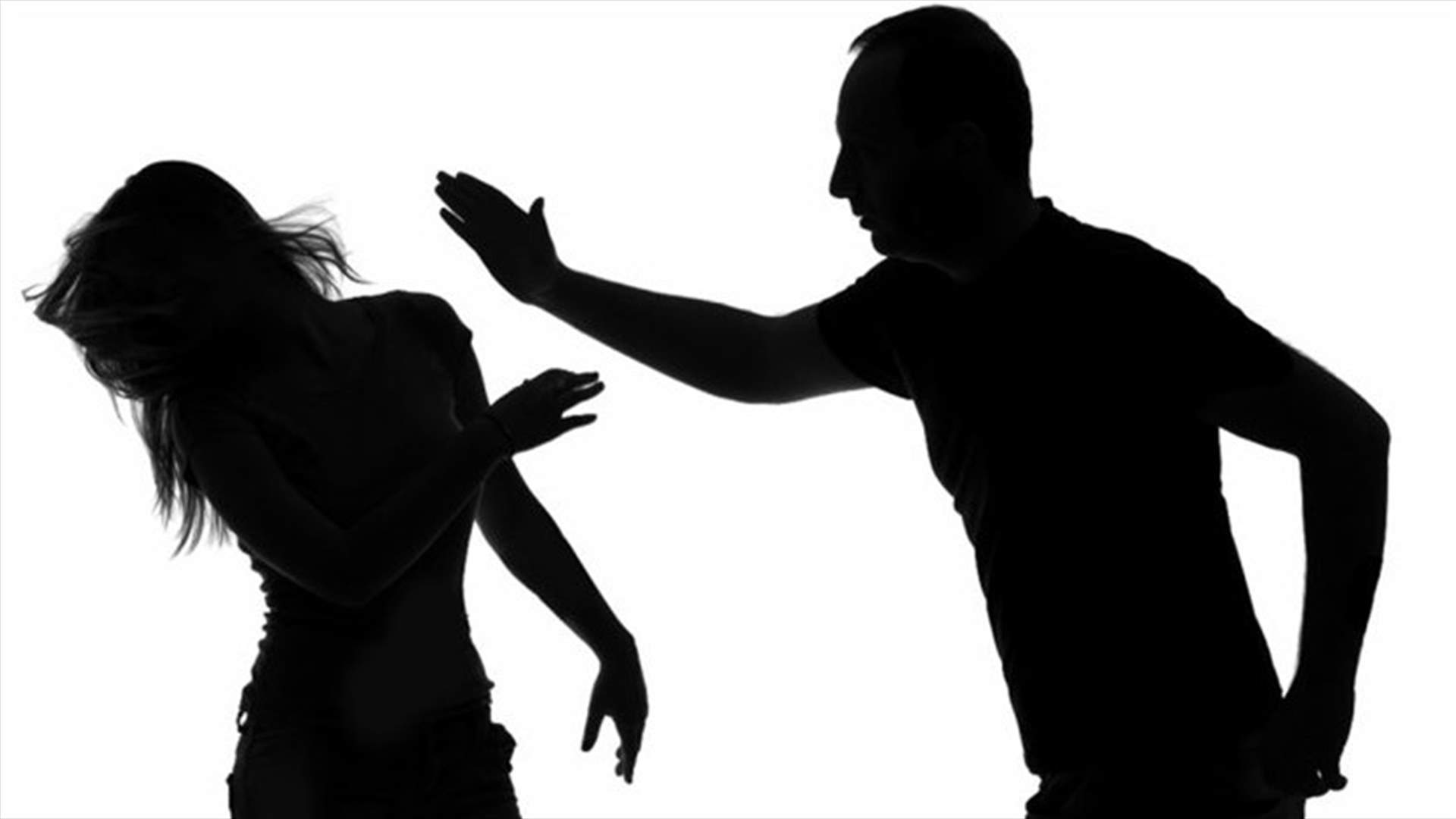ضابط يقتل صديقته بلكمة على وجهها... والسبب؟