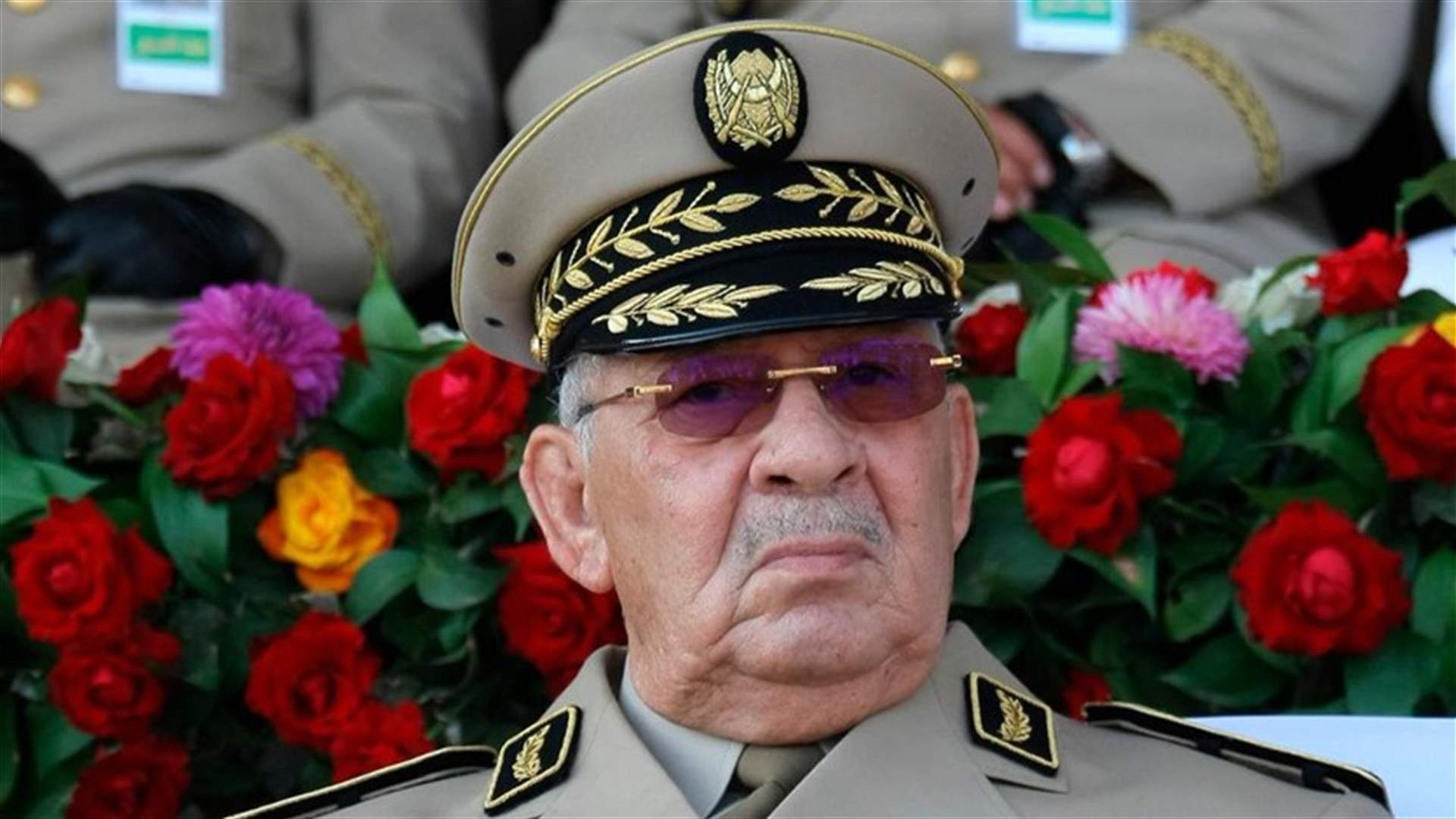 Algeria general praises public's "noble aims" in sign of distance from Bouteflika
