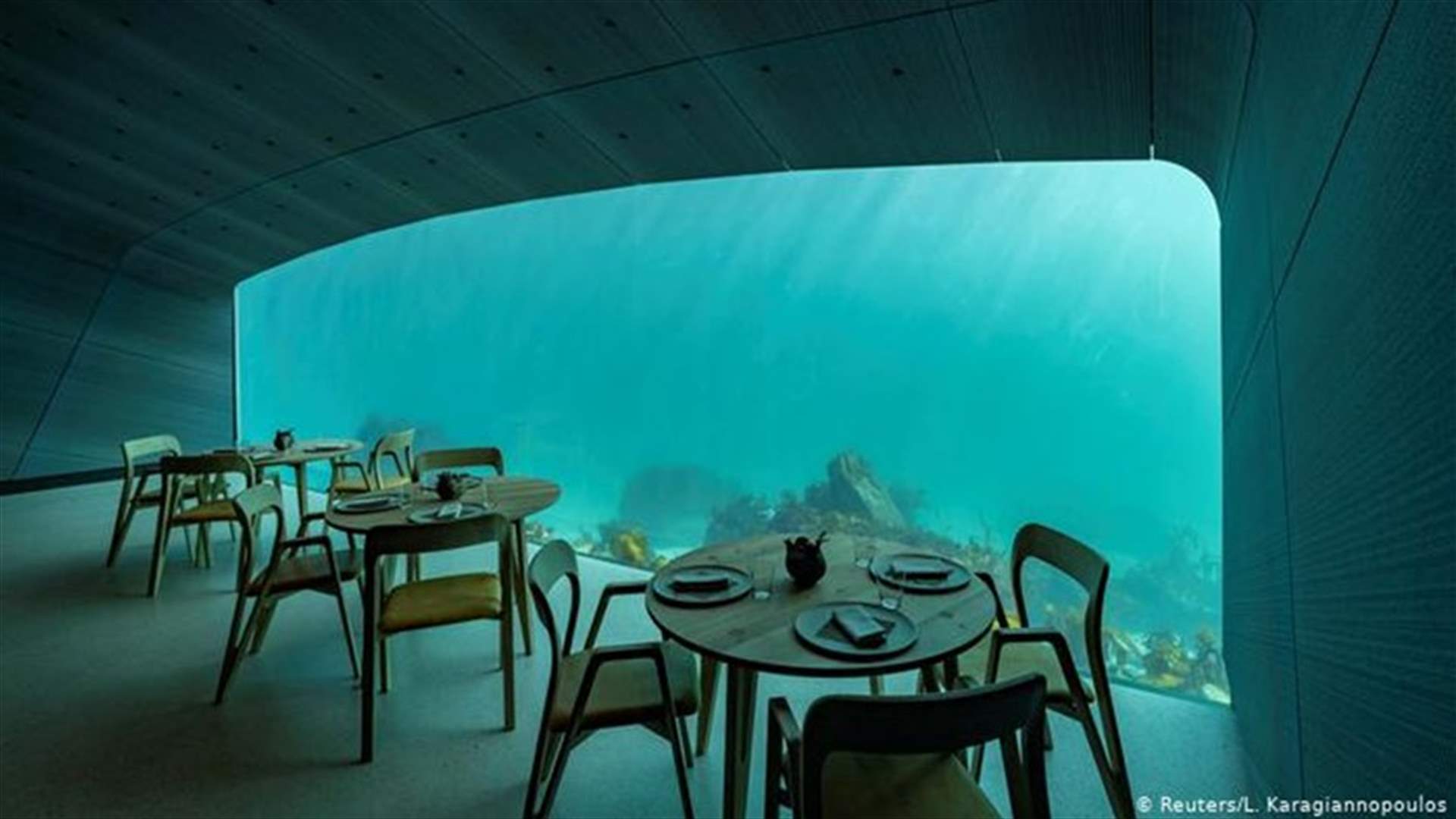 أكبر مطعم في العالم تحت البحر... صور تخطف الأنفاس