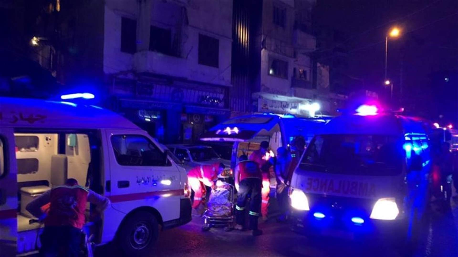 إصابة 9 أشخاص نتيجة احتراق أحد المستودعات في طرابلس
