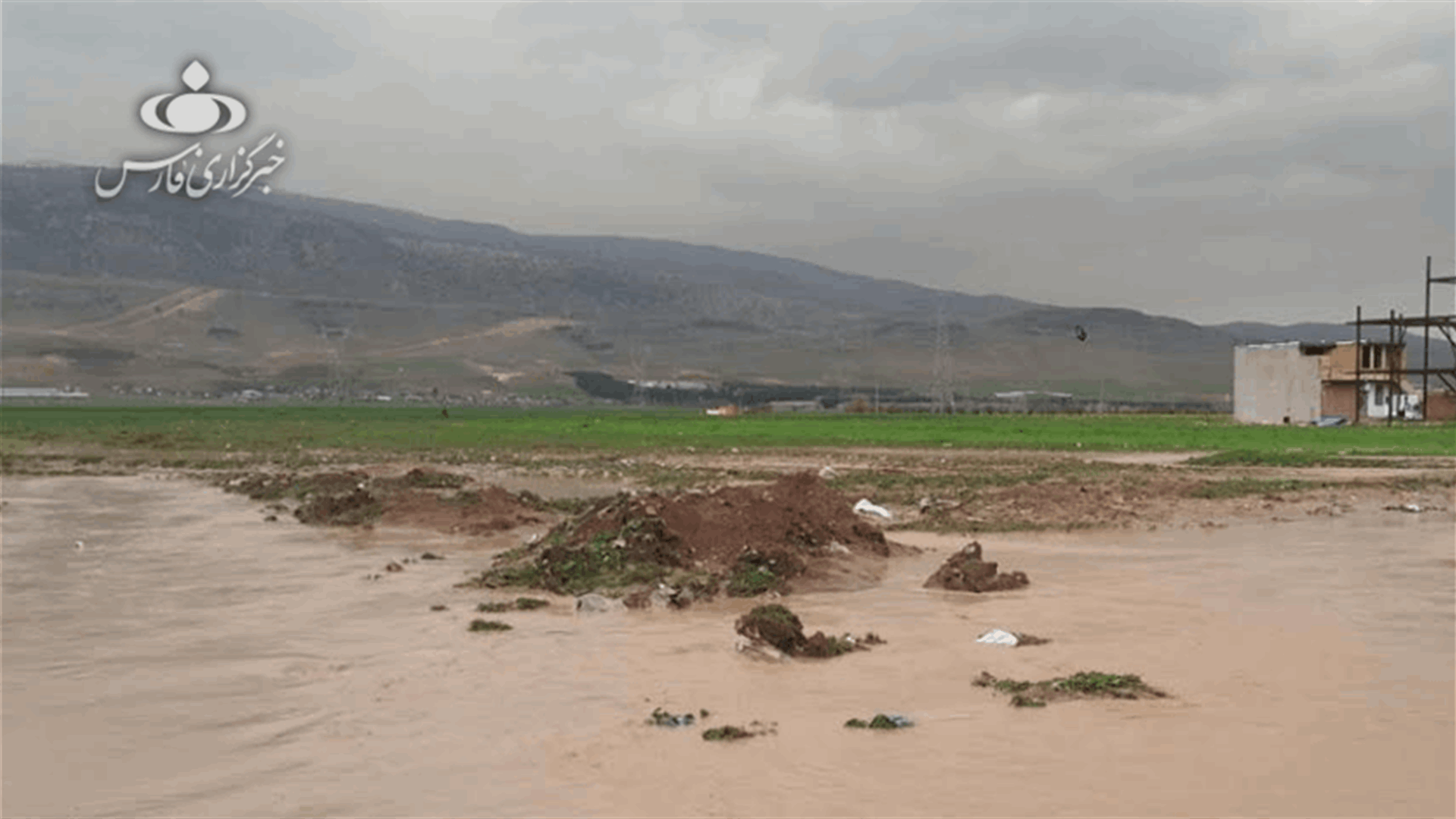 عشرات القتلى والجرحى في سيول جارفة بمناطق عدة في ايران (صور وفيديو)