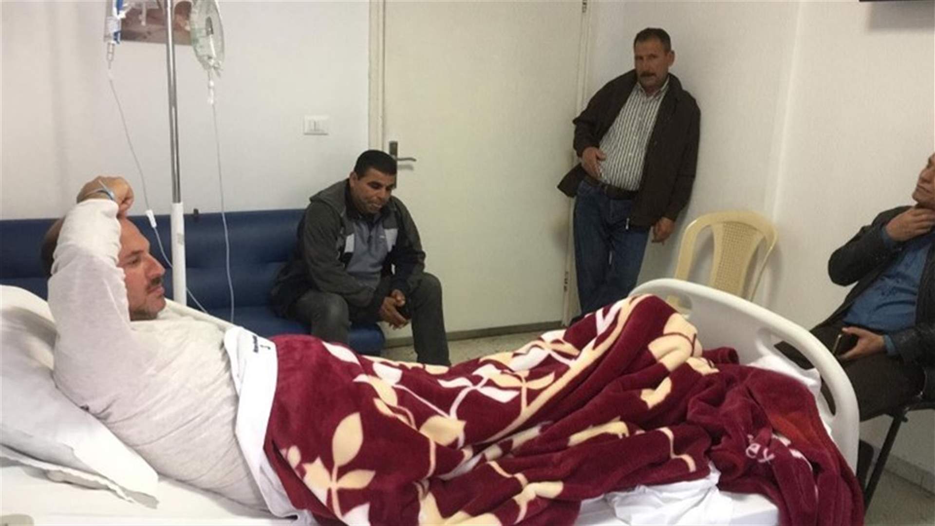 استدرجه إلى منزله وقام بتخديره وسلبه وتصويره... ماذا حصل مع رئيس بلدية طيردبا؟