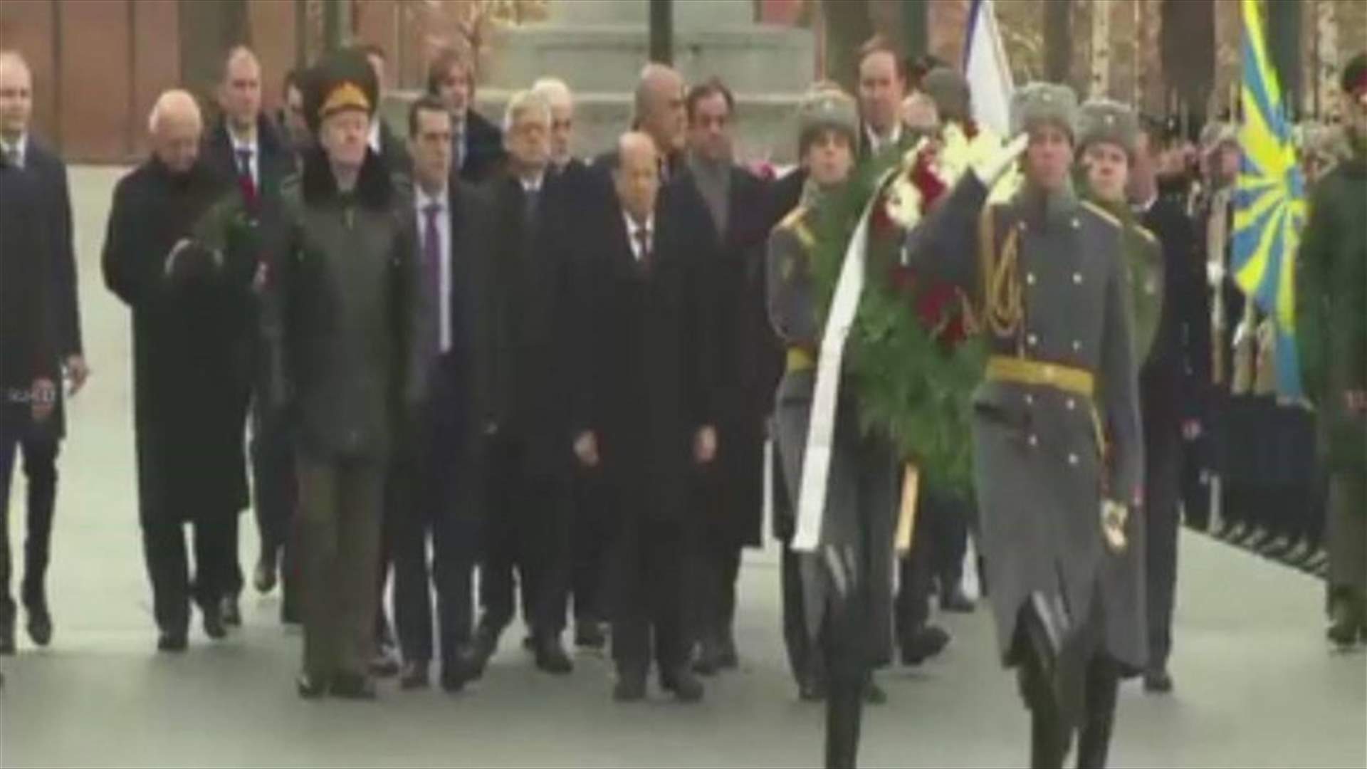 Aoun lays wreath at Tomb of the Unknown Soldier in Moscow