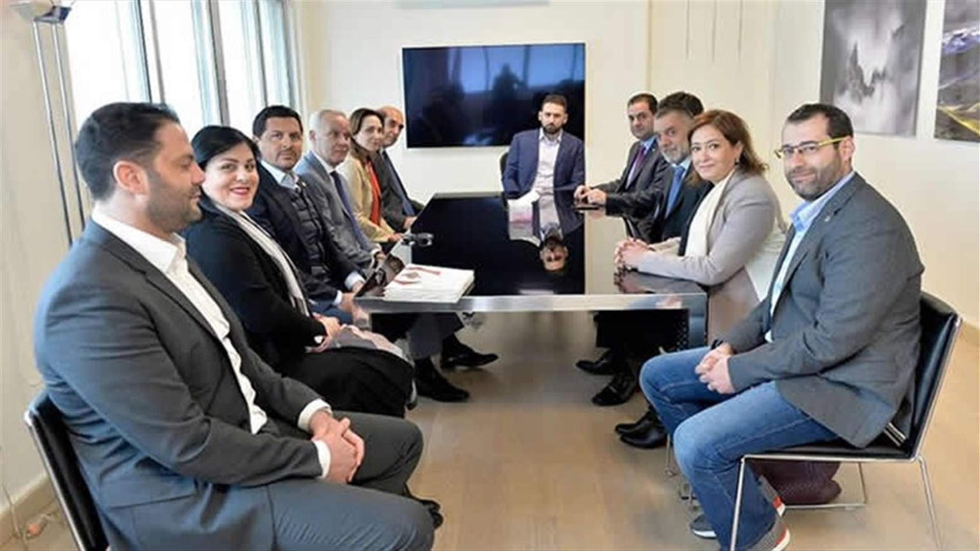 تيمور جنبلاط اكد امام وفد نقابة اصحاب المطاعم حرصه على القطاع السياحي والعاملين فيه