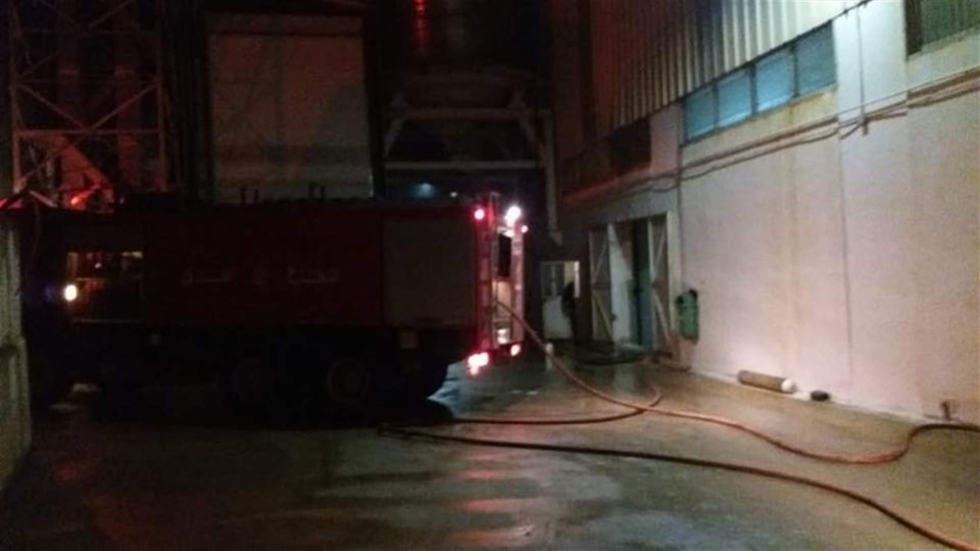 حريق في معمل لانتاج علف للمواشي في كفرحزير الكورة