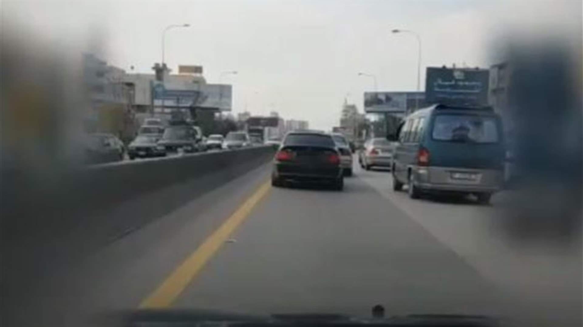بعد تقرير الـLBCI ... قوى الامن تسطر محضري ضبط بحق "السائق المتذاكي"