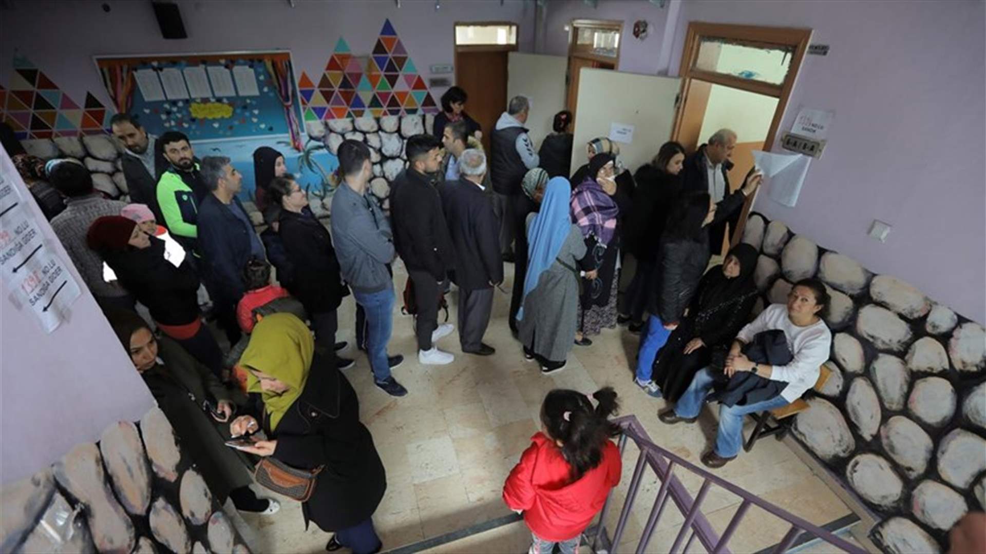 Poll observers raise concerns over curbs on freedom in Turkey