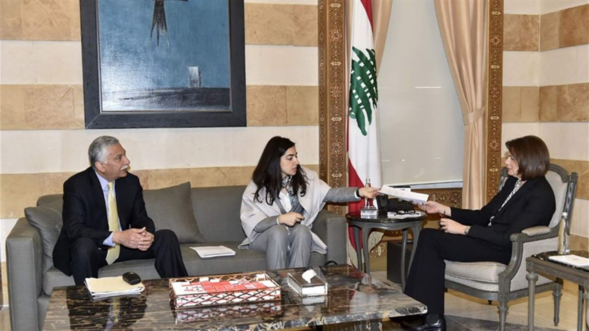 الحسن استقبلت وفدًا من البنك الدولي...