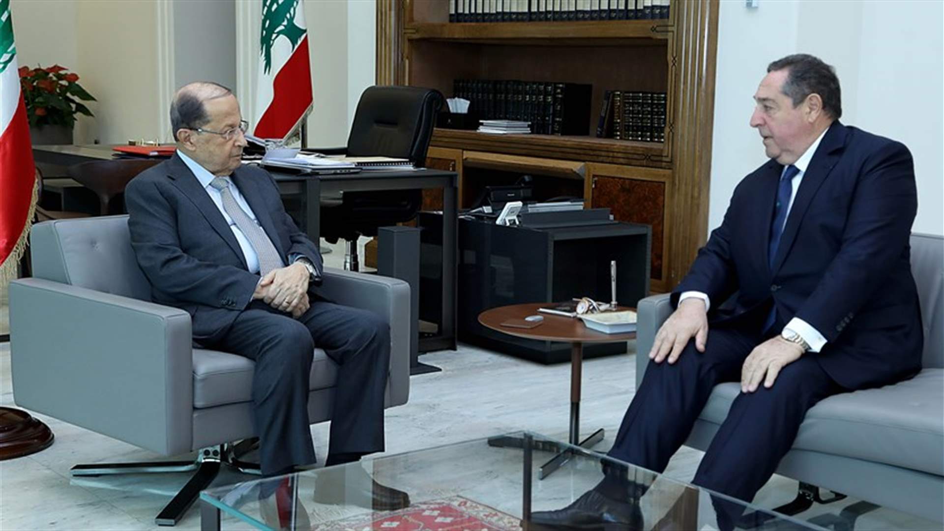 الرئيس عون التقى وزيري العمل والتربية والنائب السيد... وتلقى دعوة لزيارة موناكو