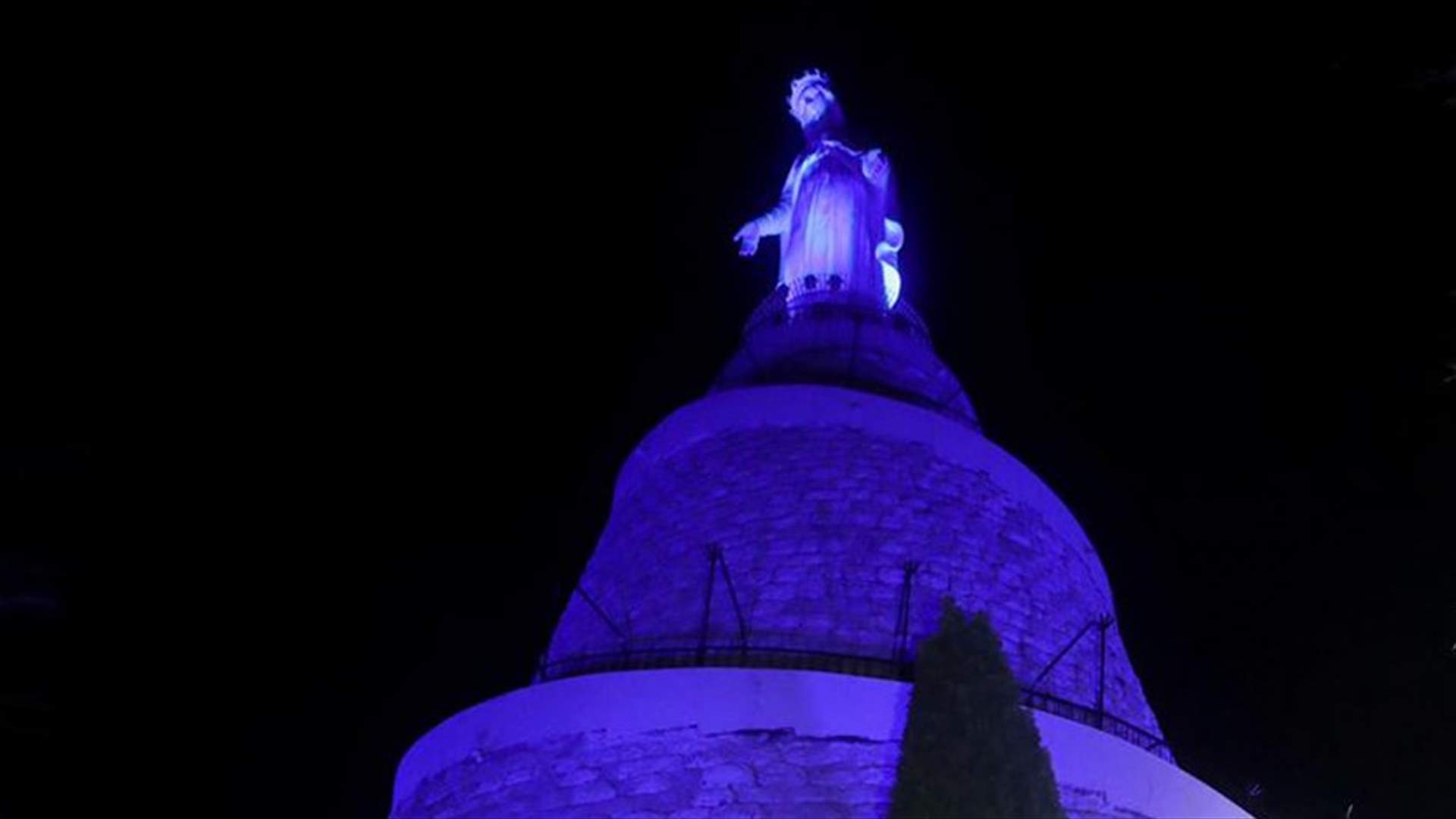 في اليوم العالمي للتوحد... مزار سيدة لبنان بالأزرق