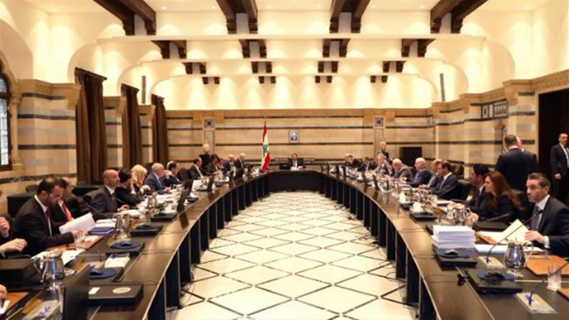 مجلس الوزراء أرجأ البحث ببند تسوية الغرامات... والحريري ينتقد "تسريب" جدول الأعمال