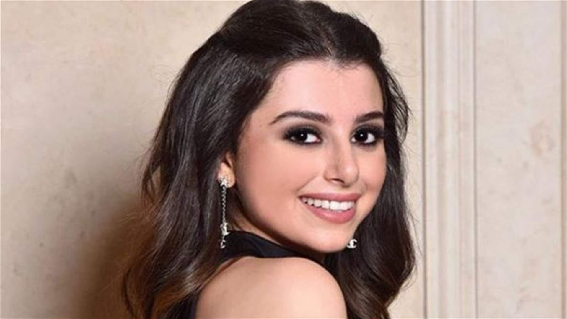 ماريتا الحلاني تتخرّج من الجامعة.. وكارول سماحة أولى المُهنّئات
