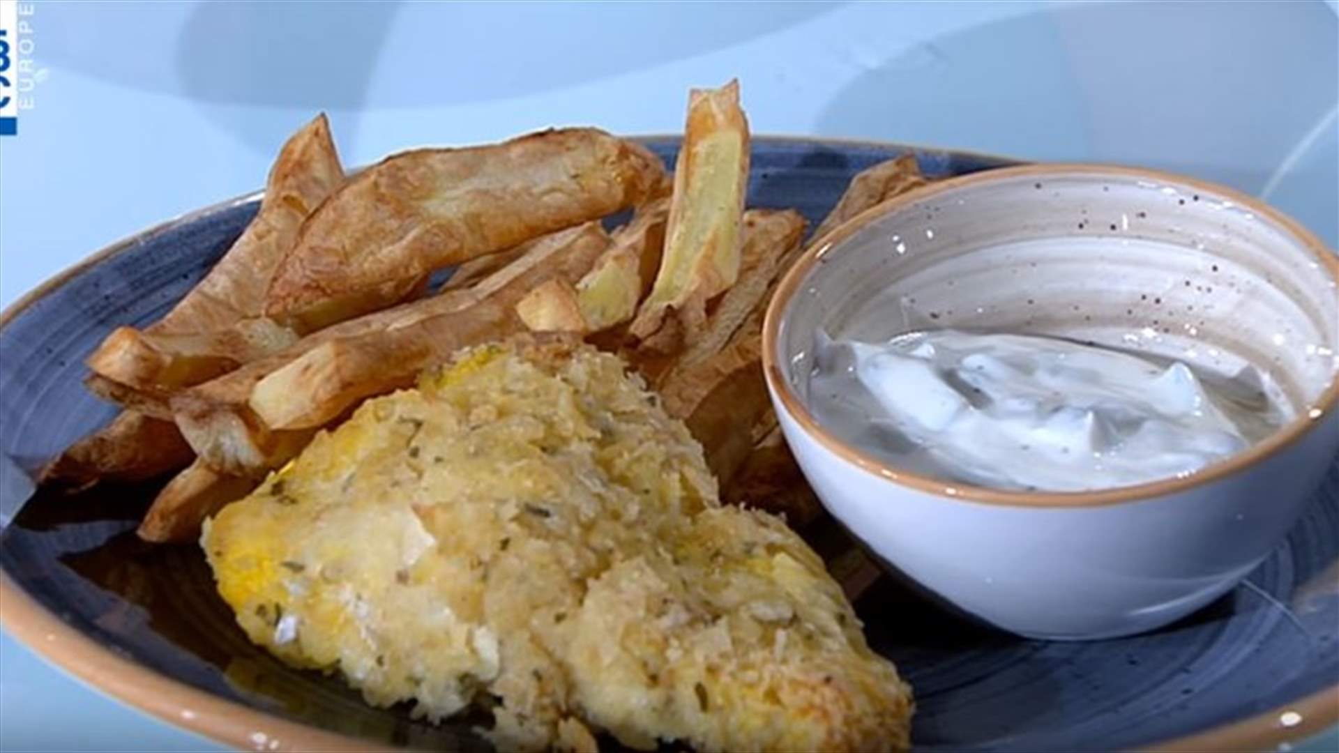 وصفة السمك والبطاطا المشوية على طريقة الشيف تينا وزيريان (فيديو)