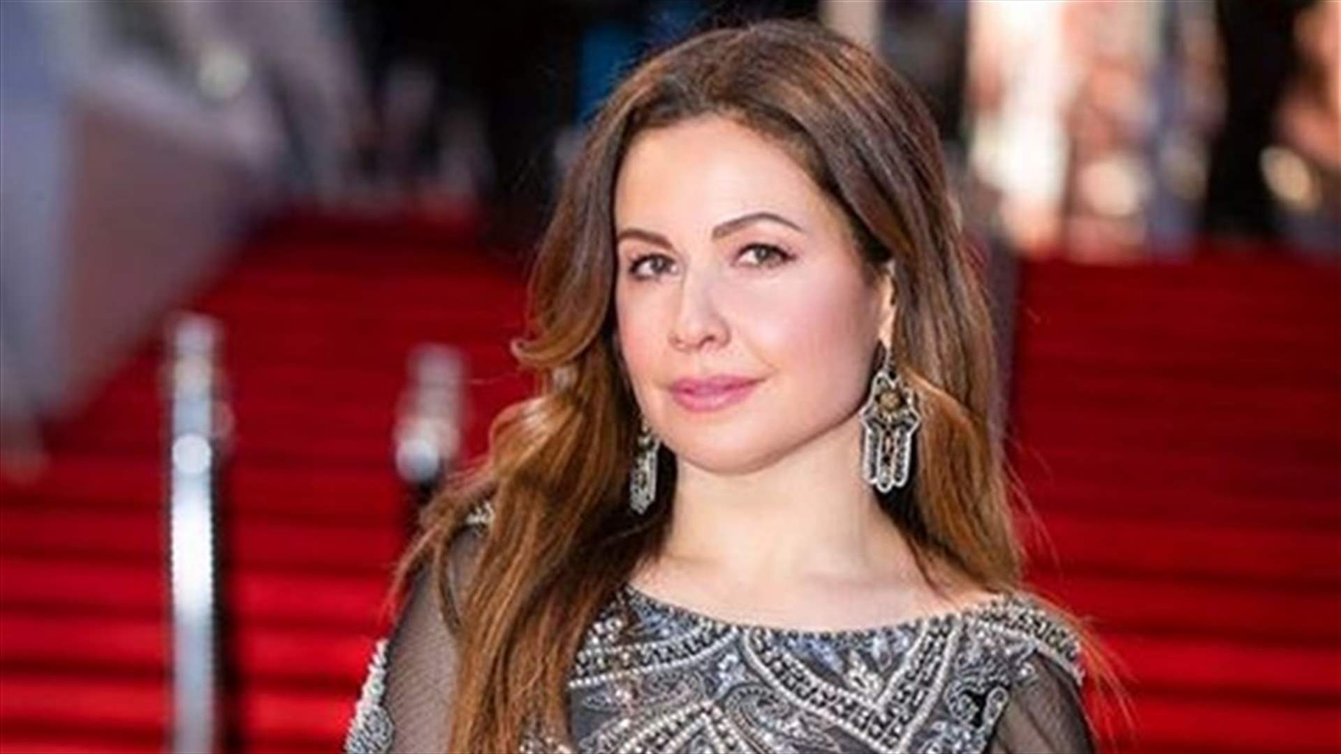 ريا أبي راشد تتألق بإطلالة جذابة في العرض المباشر الثالث من Arabs Got Talent