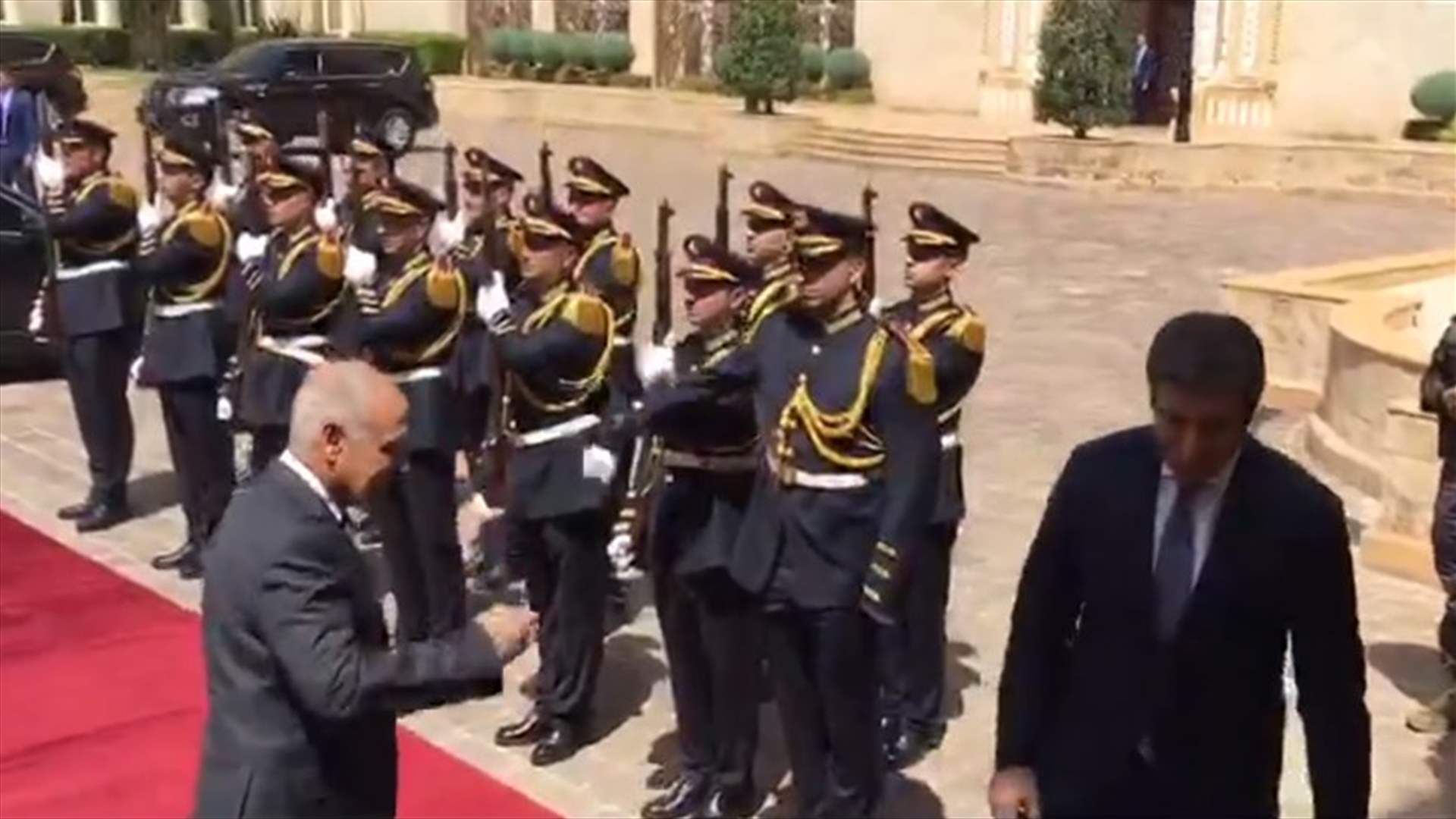 بحث لآخر المستجدات في المنطقة العربية بين الحريري وأبو الغيط