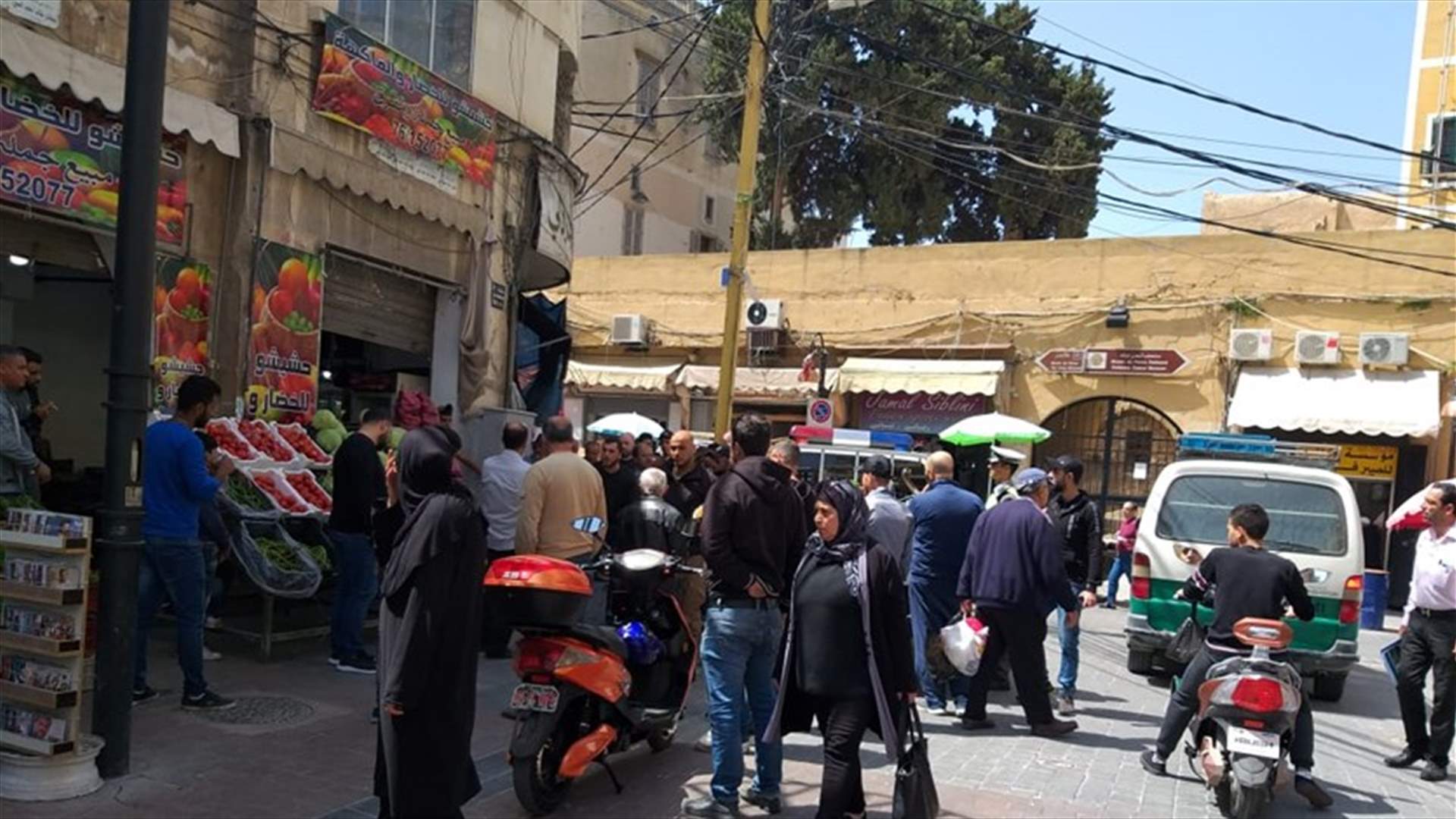 ازالة عدد من البسطات في صيدا (صور)