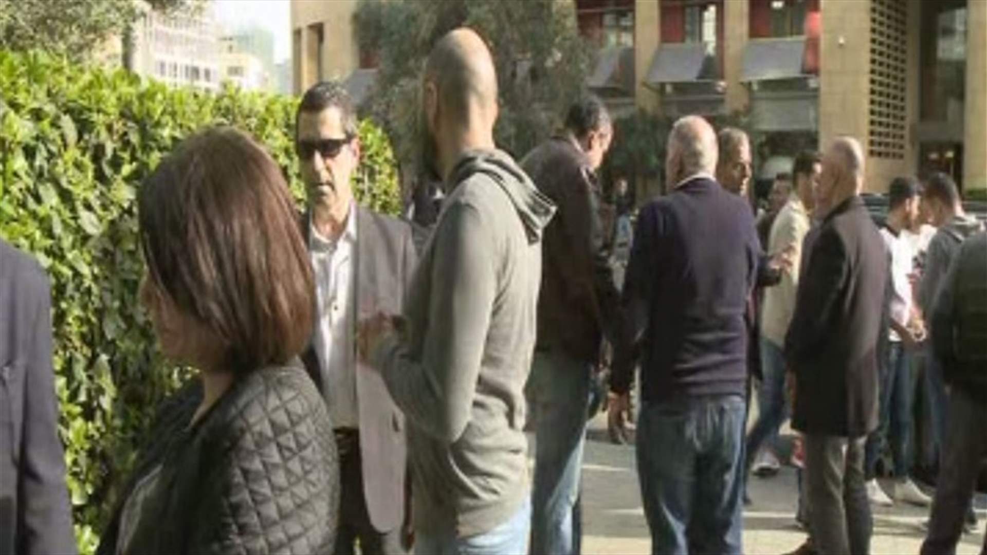 اعتصام لنقابة المالكين امام بيت الوسط للمطالبة بإصدار المراسيم التطبيقية لقانون الإيجارات