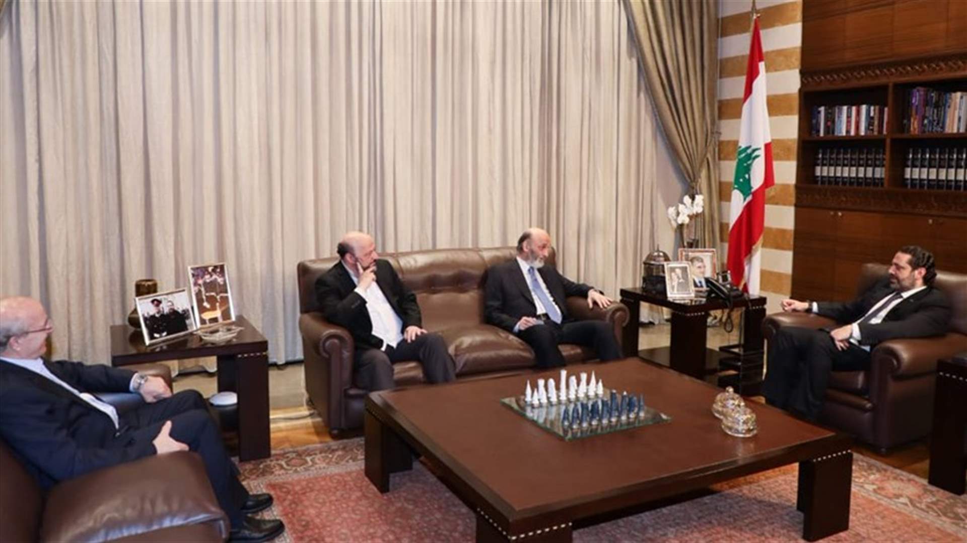 جعجع بعد لقائه الحريري:التحدي الاكبر الموازنة وحاكم مصرف لبنان جزء من الاستقرار المالي