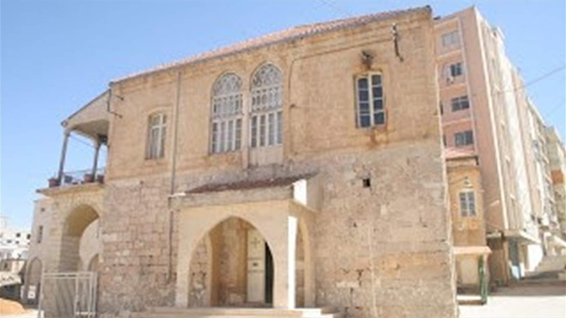 استخبارات الجيش توقف أحد المتورطين بحفر خندق في بعلبك