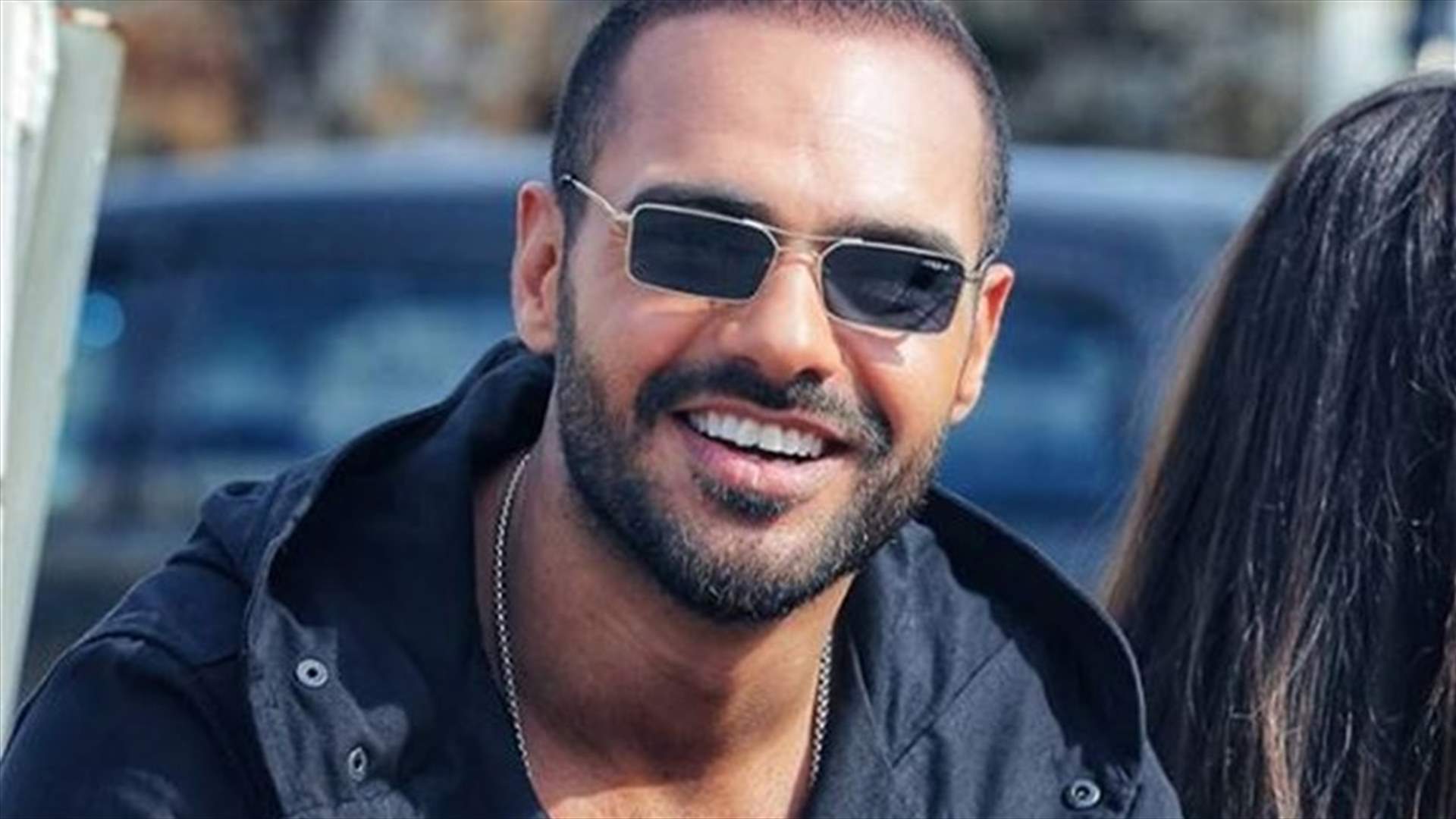 الأطفال يحاصرون جوزيف عطية بأحد الشعانين (صورة)
