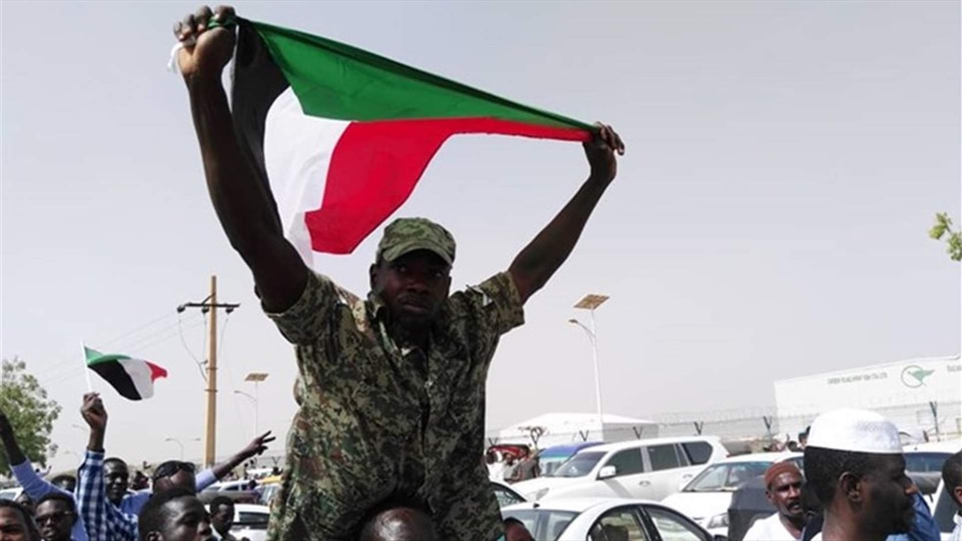 استمرار اعتصامات السودان... ودعوات لحلّ مؤسسات النظام السابق