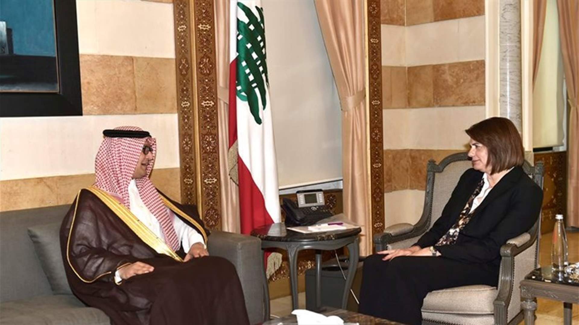 العلاقات اللبنانية - السعودية بين ريا الحسن ووليد بخاري